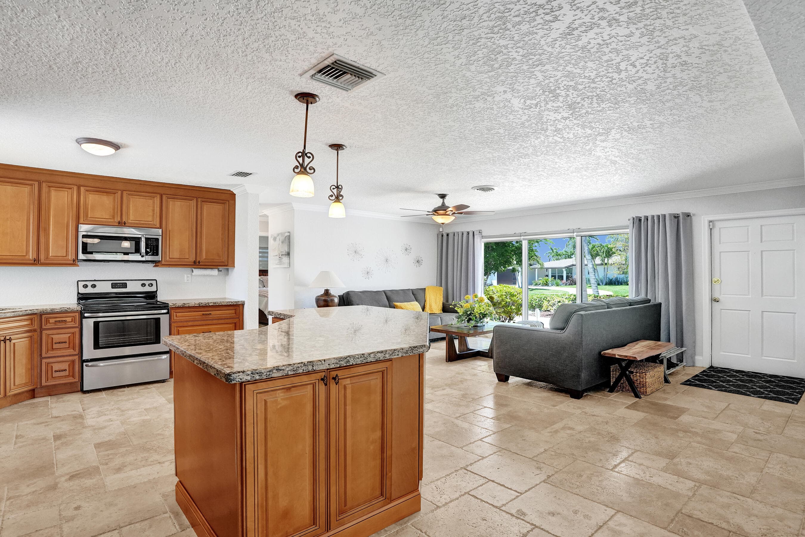 700 SE 5th Avenue, Pompano Beach, FL 33060 — photo 12 of 58