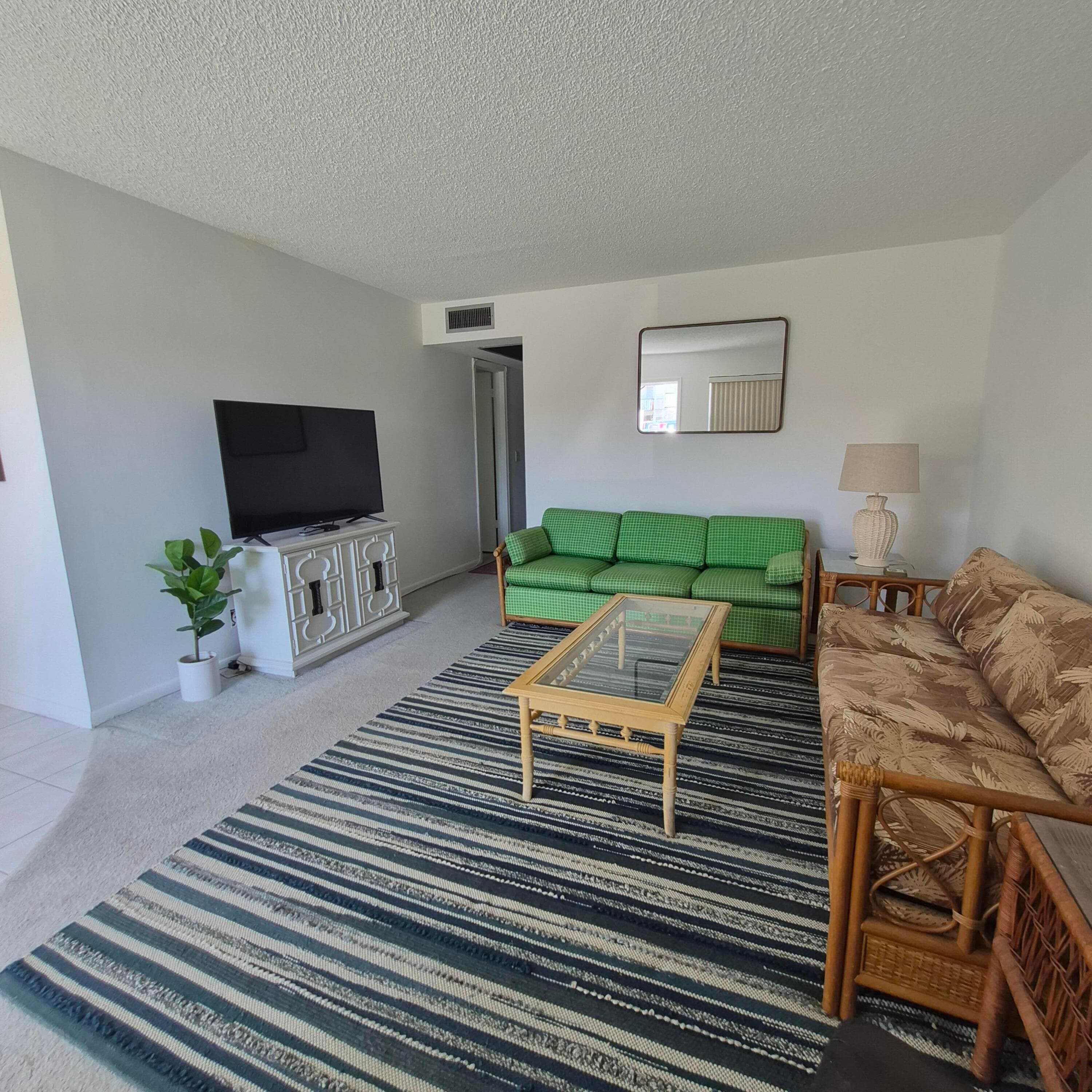 101 Northampton F, West Palm Beach, FL 33417 — photo 11 of 27