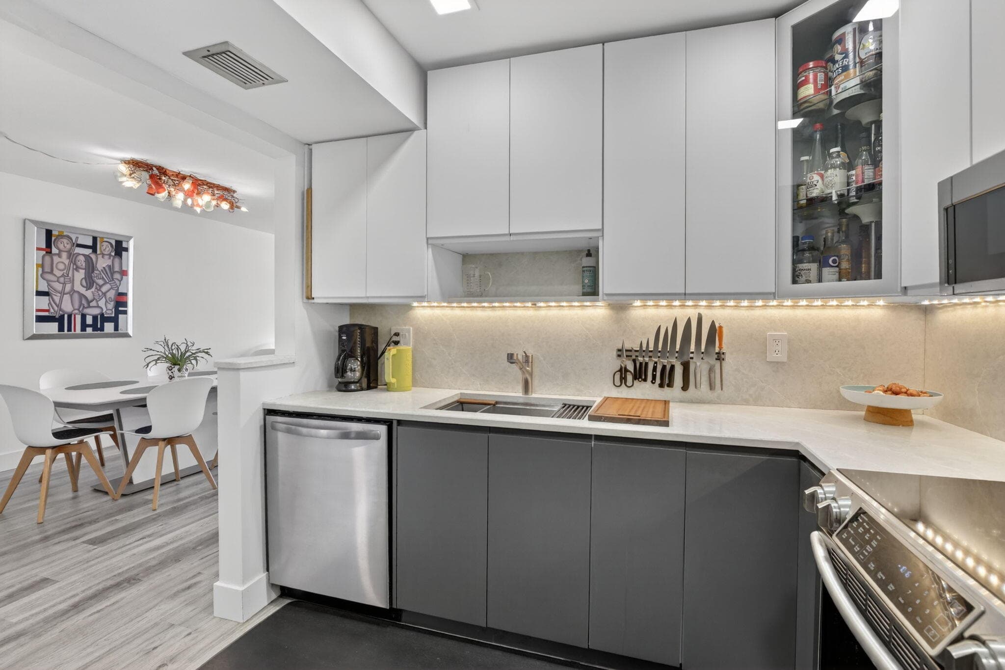 1160 N Federal Highway 1121, Fort Lauderdale, FL 33304 — photo 4 of 91
