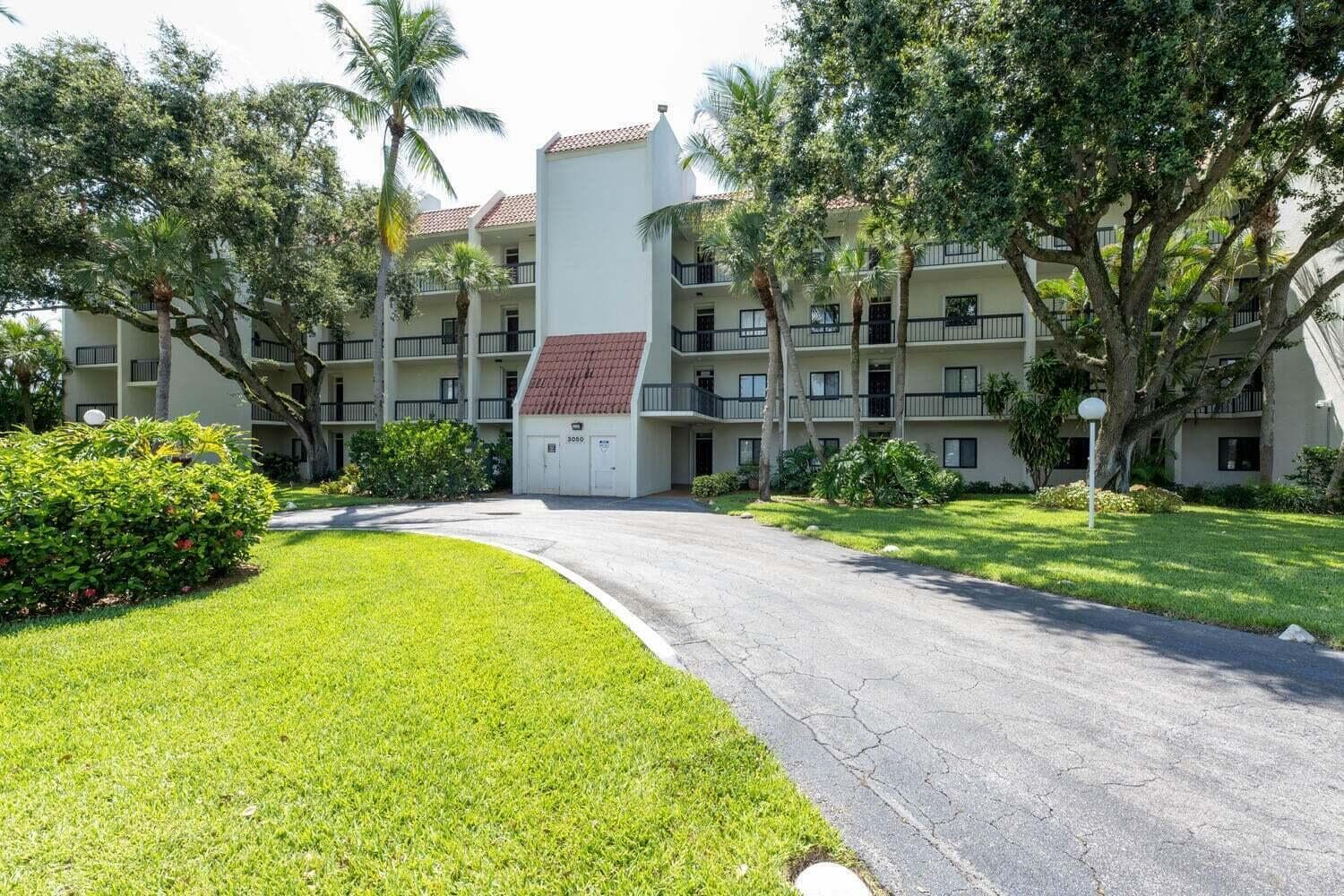 3050 Presidential Way 305, West Palm Beach, FL 33401 — photo 21 of 23