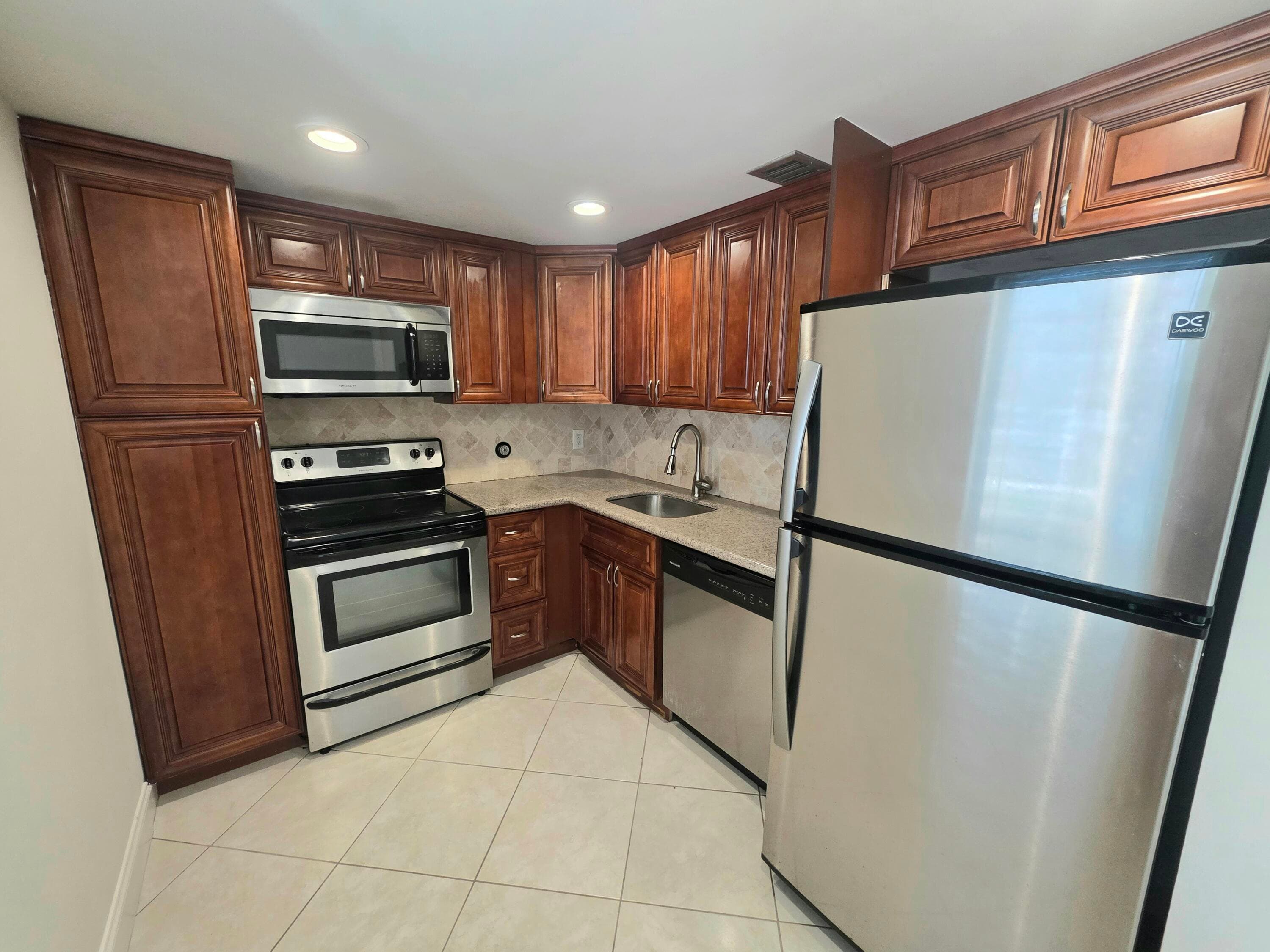 3100 NE 48th Court 113, Lighthouse Point, FL 33064 — photo 24 of 49