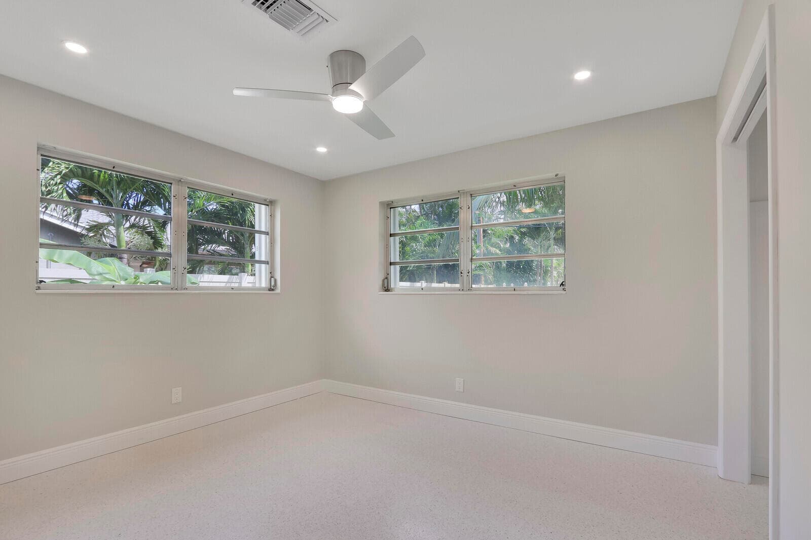 732 Pelican Way, North Palm Beach, FL 33408 — photo 24 of 36