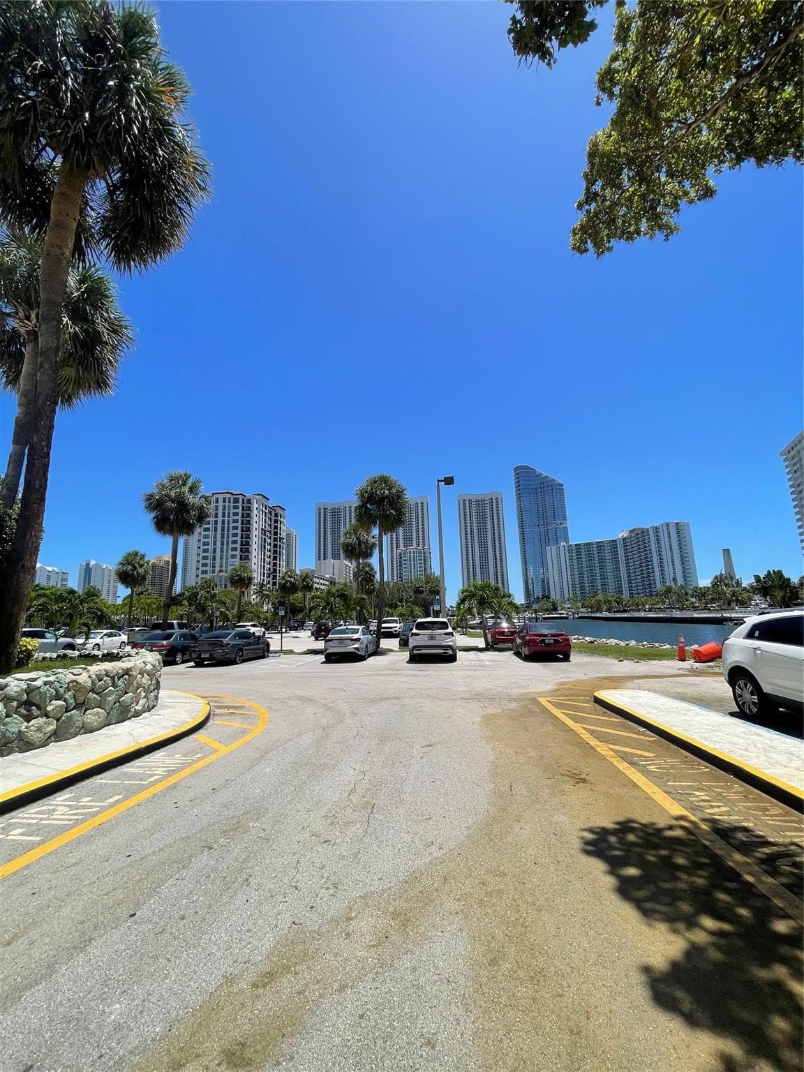 400 Kings Point Drive 1027, Sunny Isles Beach, FL 33160 — photo 40 of 51