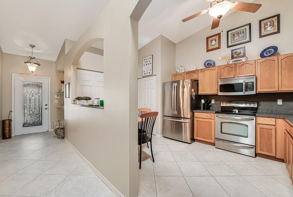 9436 Swansea Lane, West Palm Beach, FL 33411 — photo 14 of 40