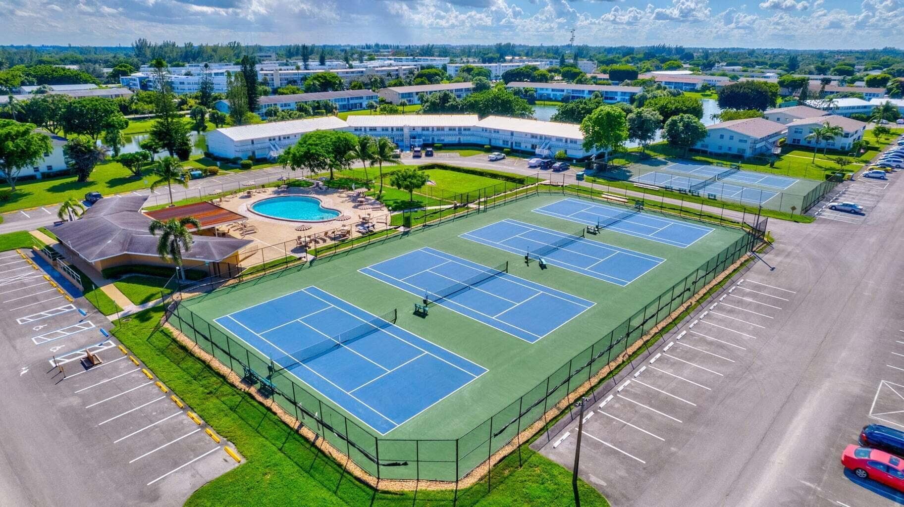 11 Golfs Edge E E, West Palm Beach, FL 33417 — photo 28 of 33