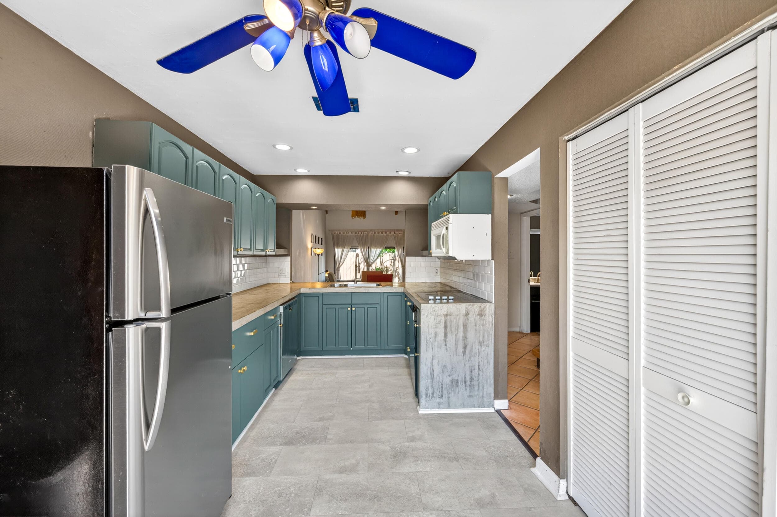 2132 SW 82nd Avenue 2132, Davie, FL 33324 — photo 13 of 37