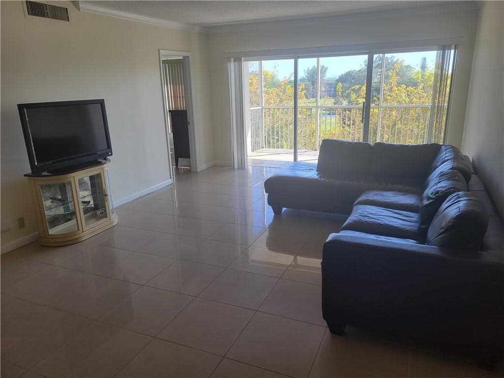 3050 N Palm Aire Drive 508, Pompano Beach, FL 33069 — photo 10 of 26