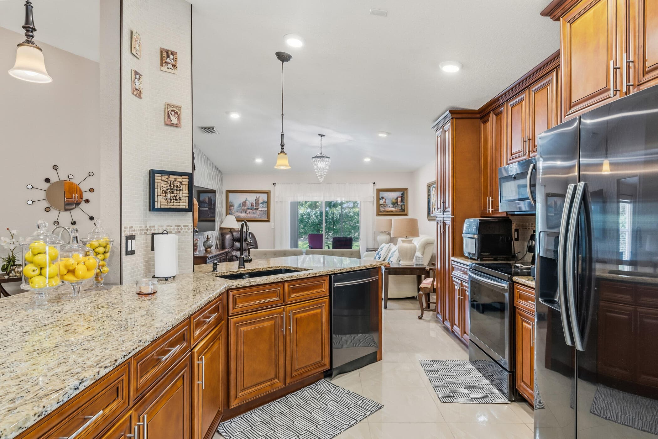 1013 E 13th Square, Vero Beach, FL 32960 — photo 9 of 40