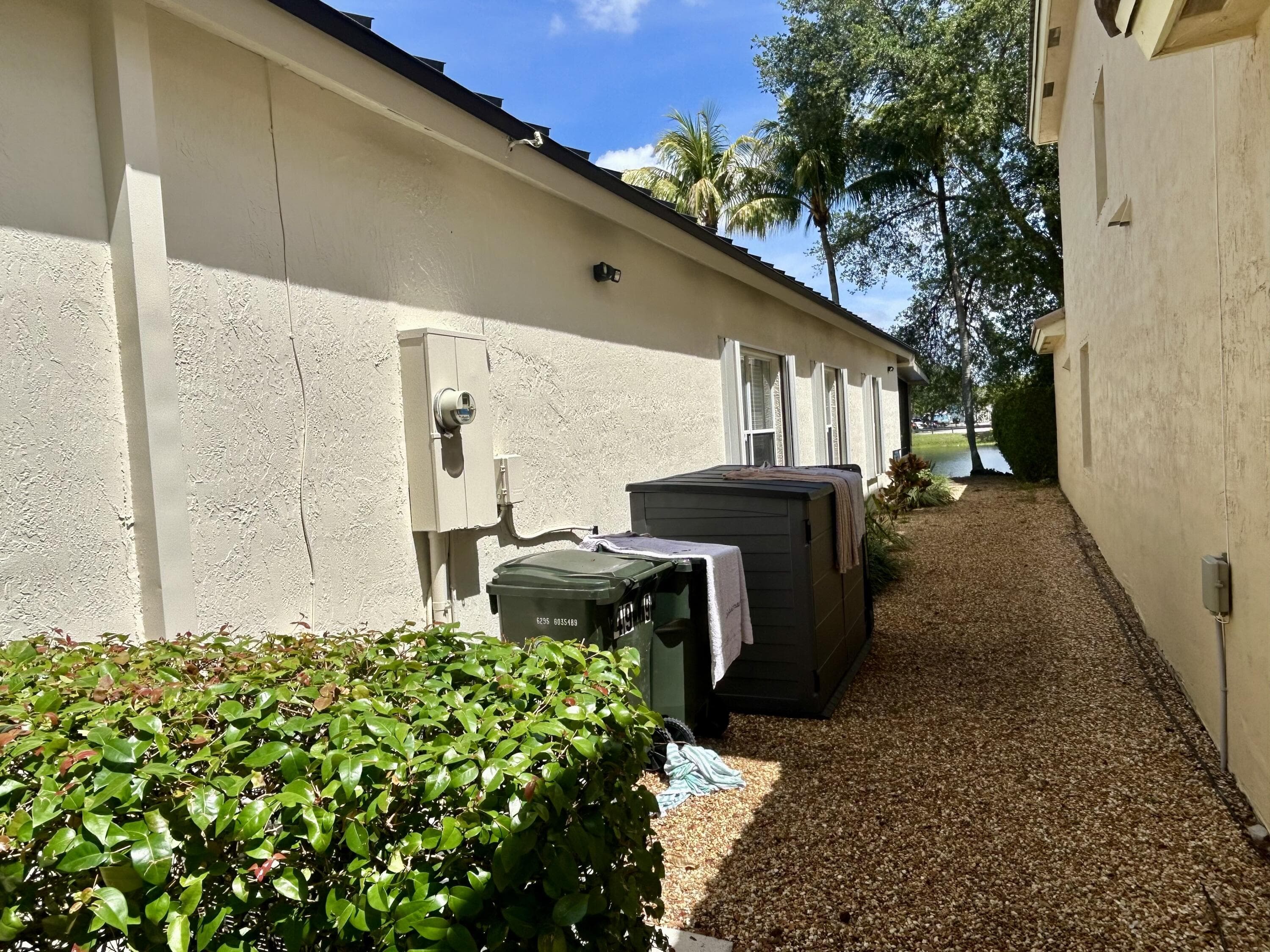 4939 Pelican Street, Coconut Creek, FL 33073 — photo 8 of 32