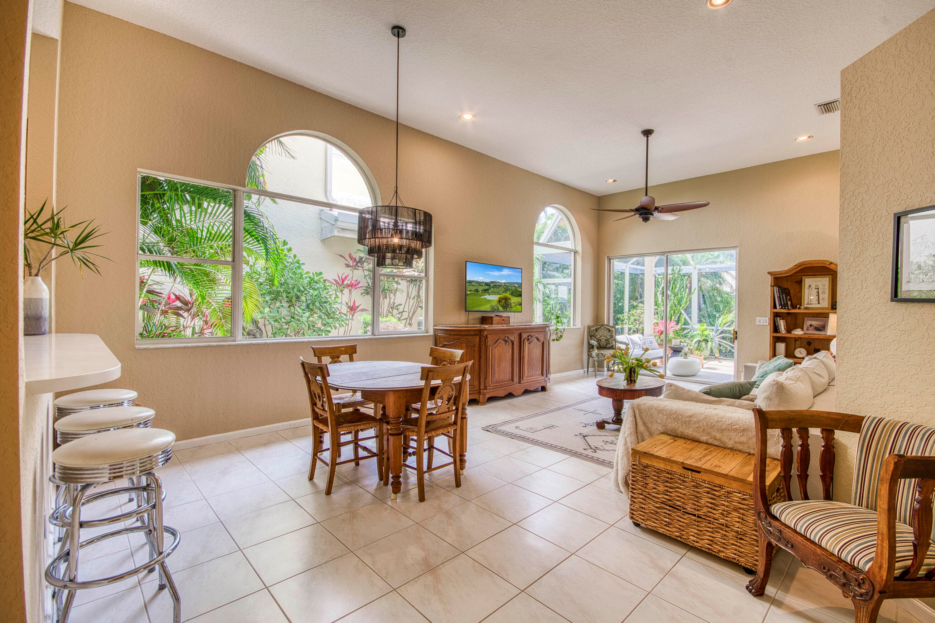 264 Canterbury Drive W, Palm Beach Gardens, FL 33418 — photo 6 of 40