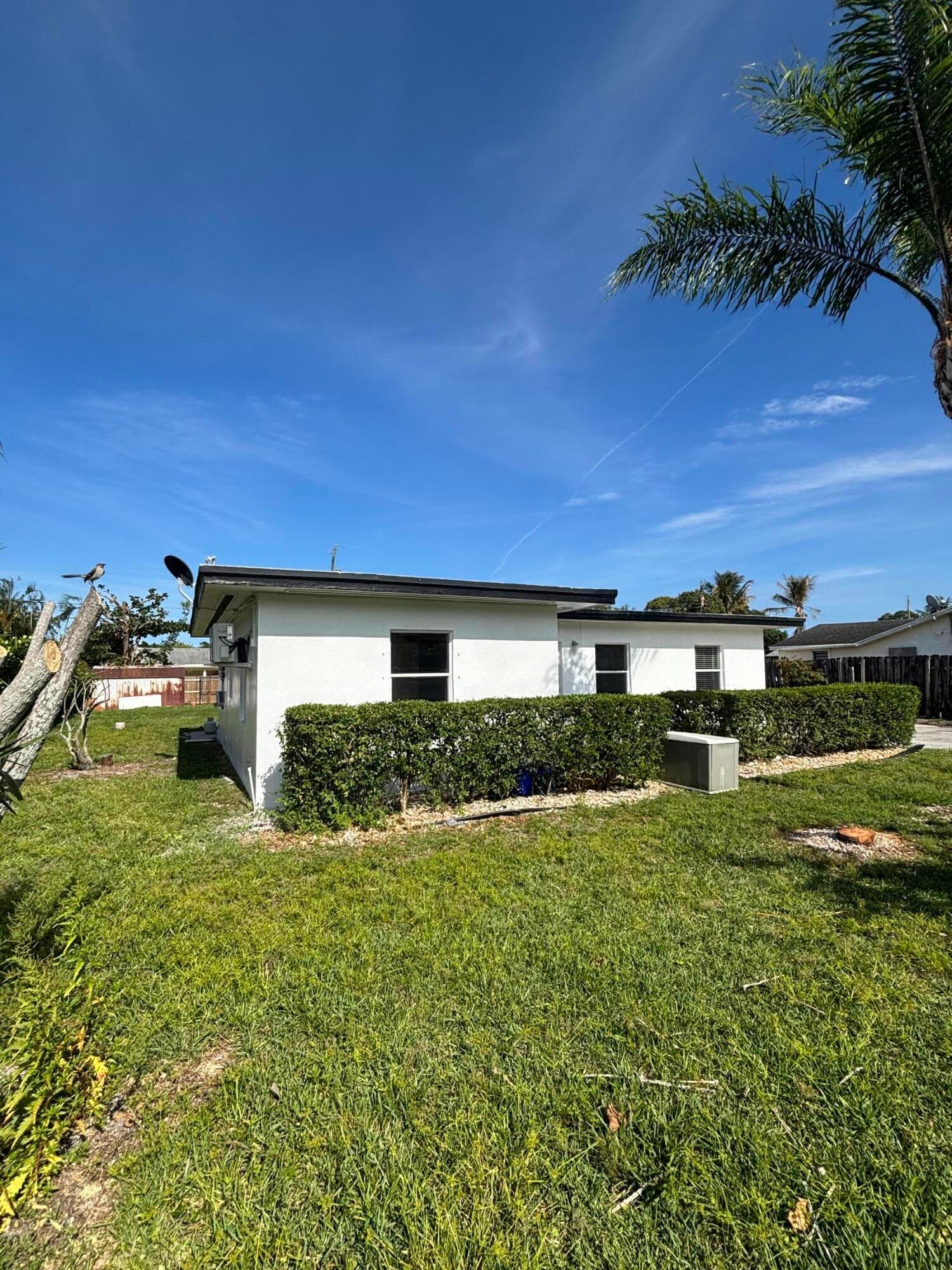 328 Urquhart Street, Lake Worth Beach, FL 33461 — photo 2 of 33