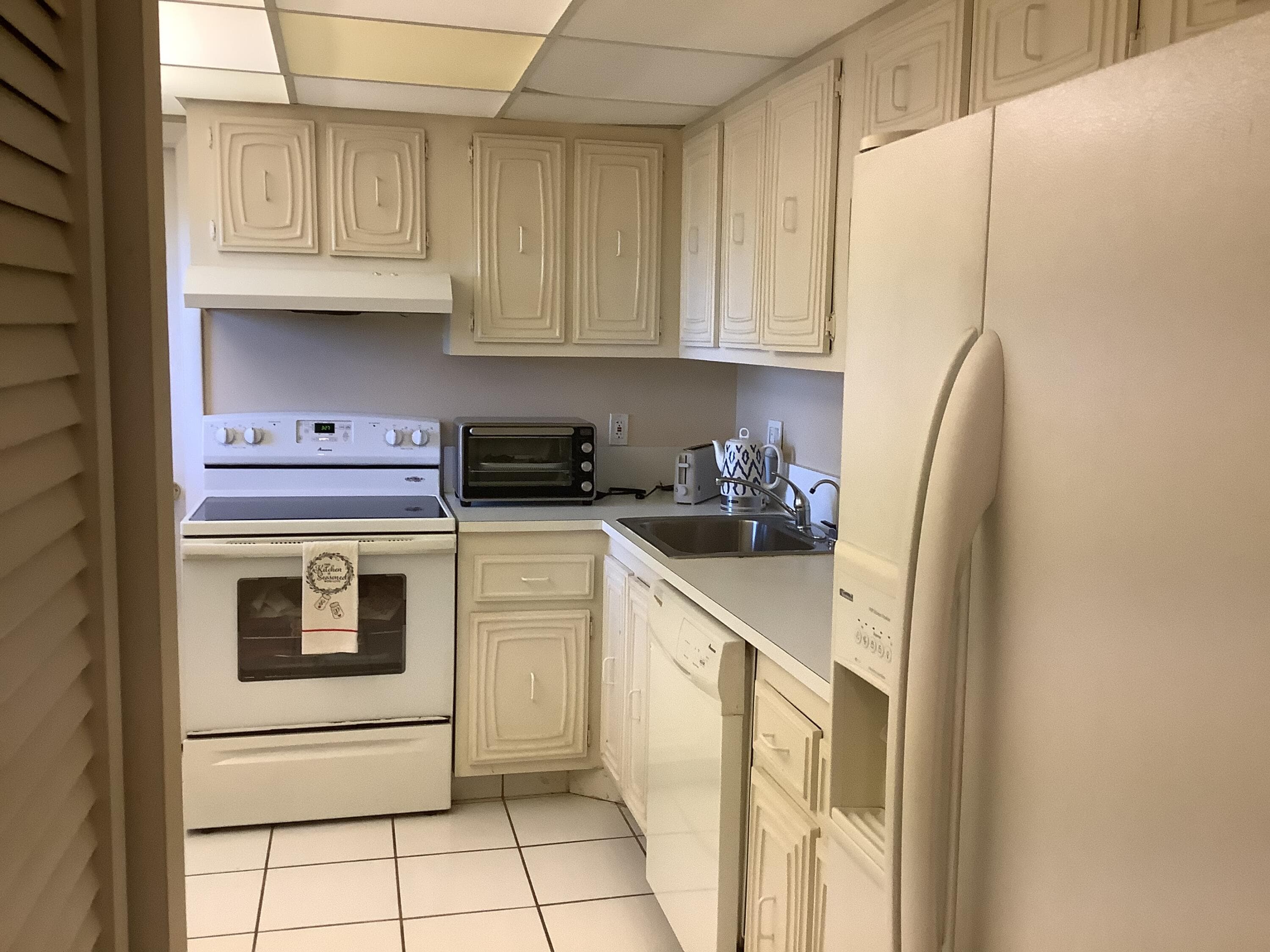 6461 NW 2nd Avenue 501, Boca Raton, FL 33487 — photo 3 of 18