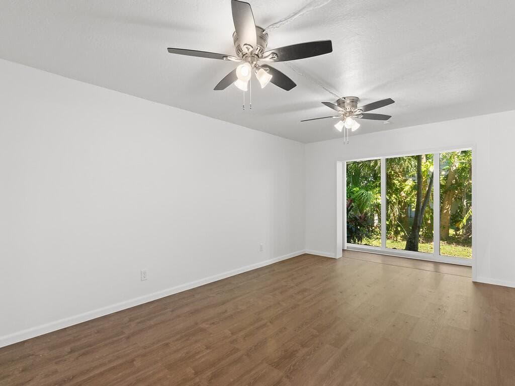 1166 6th Avenue C5, Vero Beach, FL 32960 — photo 3 of 35