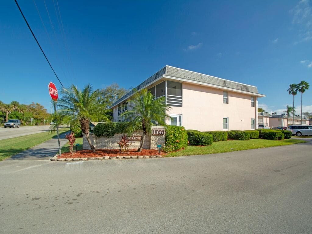 1166 6th Avenue C5, Vero Beach, FL 32960 — photo 32 of 35