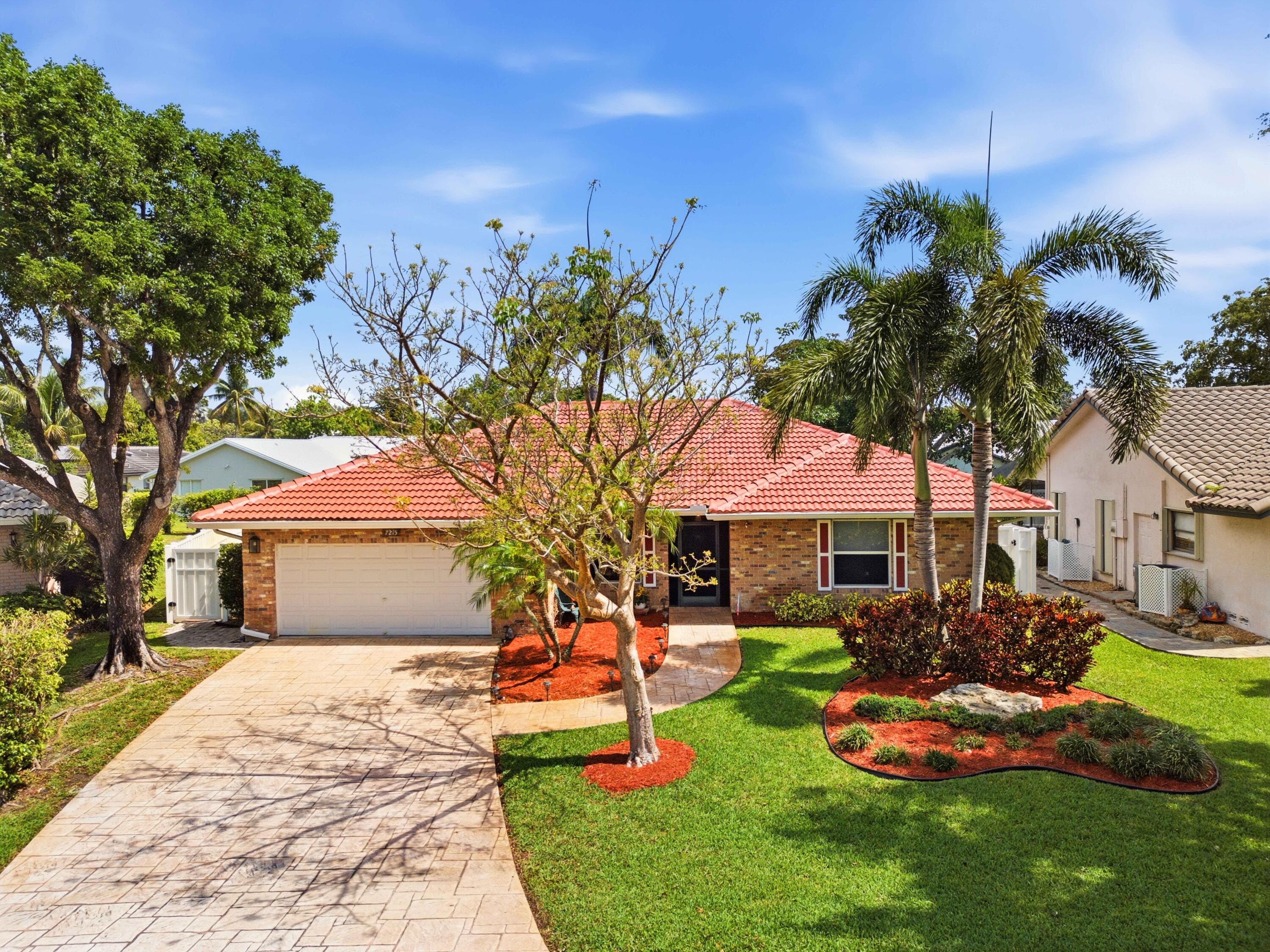 7215 NW 43rd Street, Coral Springs, FL 33065 — photo 2 of 38