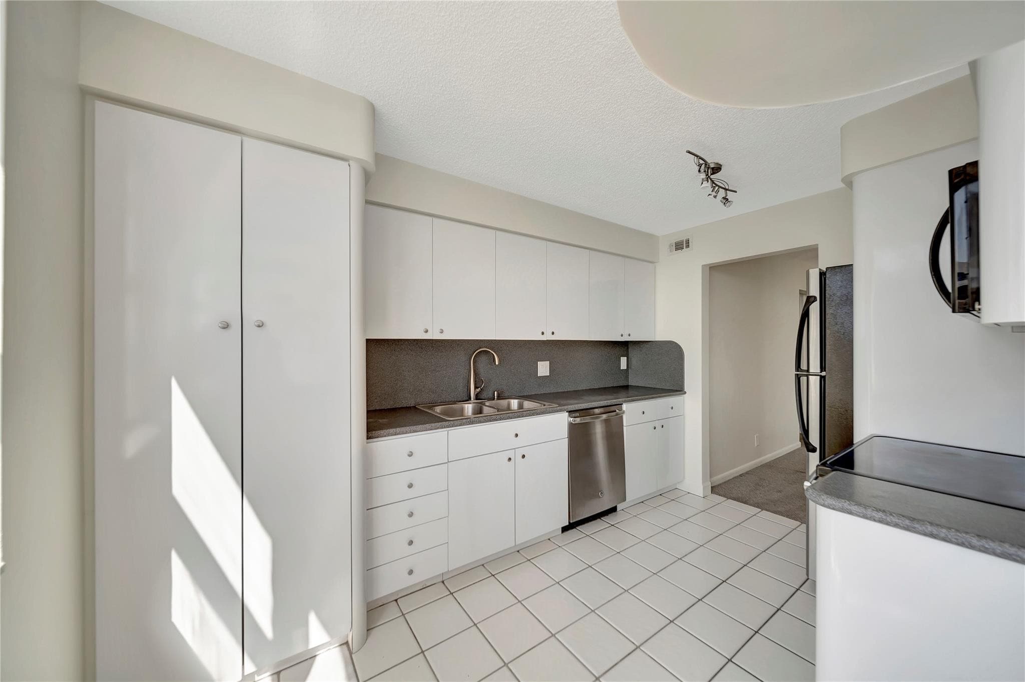 5200 N Ocean Boulevard 1107b, Lauderdale-By-The-Sea, FL 33308 — photo 45 of 62