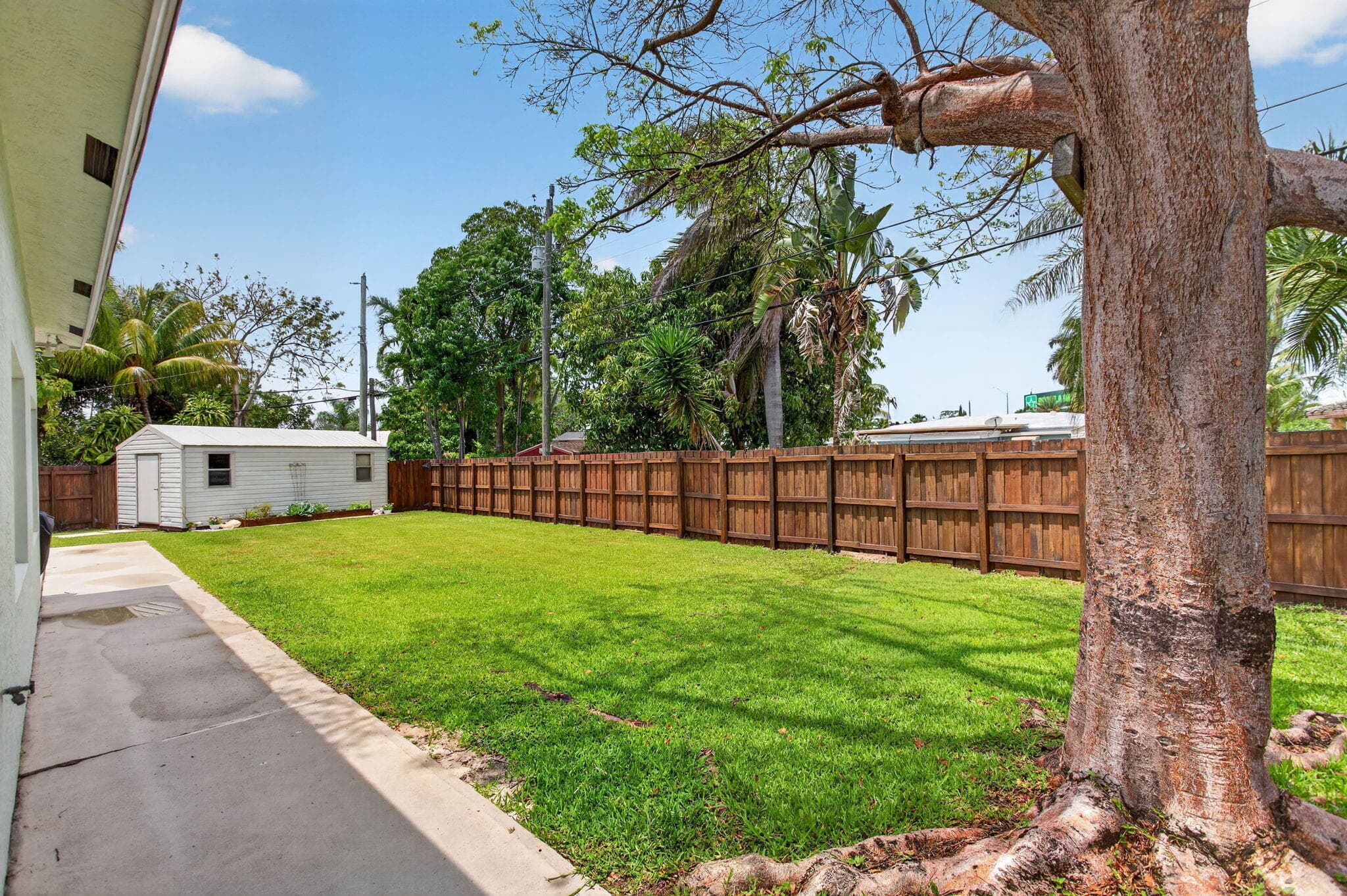 451 NE 48th Court, Oakland Park, FL 33334 — photo 32 of 45