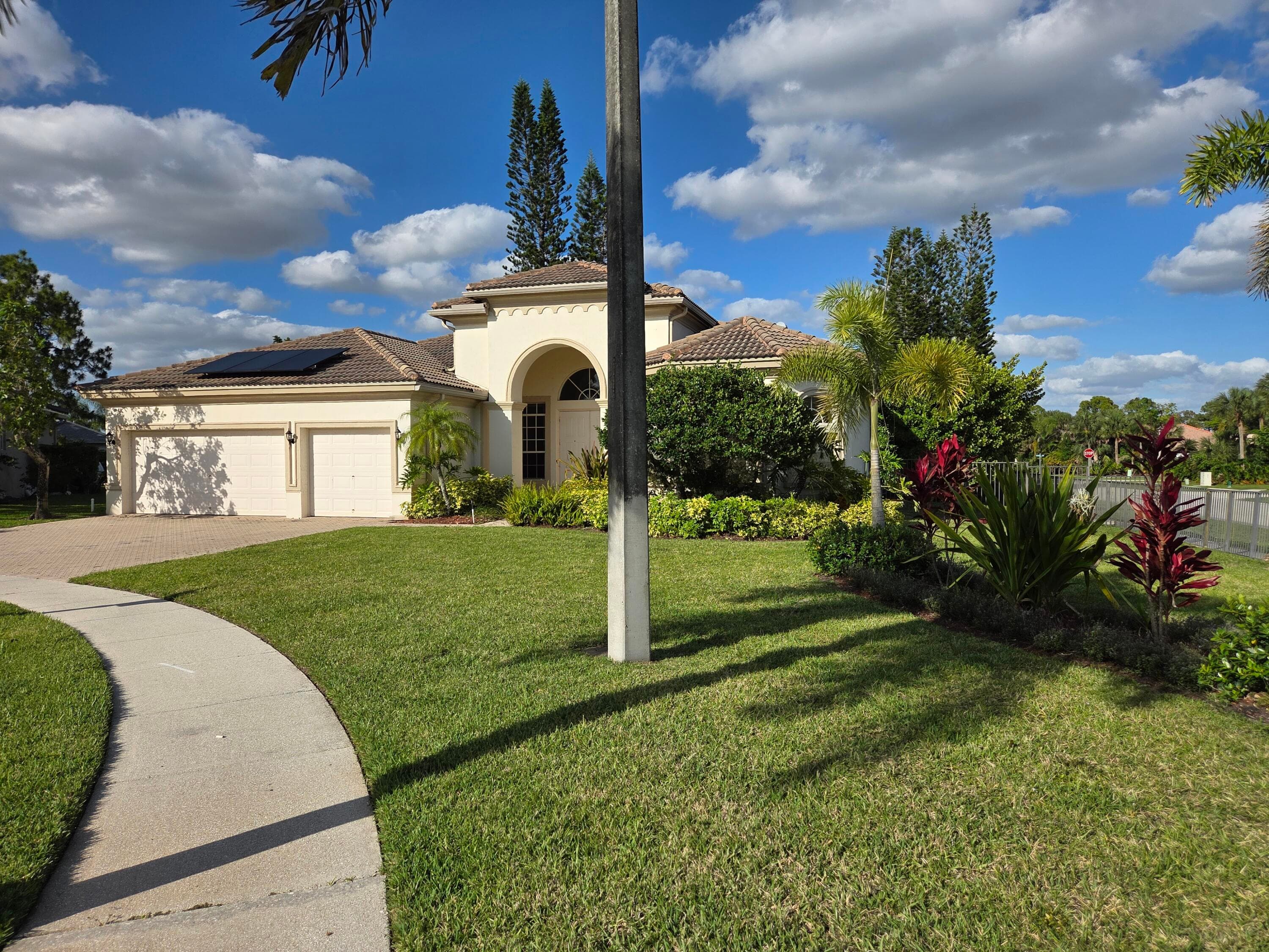 2926 E Fontana Court, Royal Palm Beach, FL 33411 — photo 3 of 36