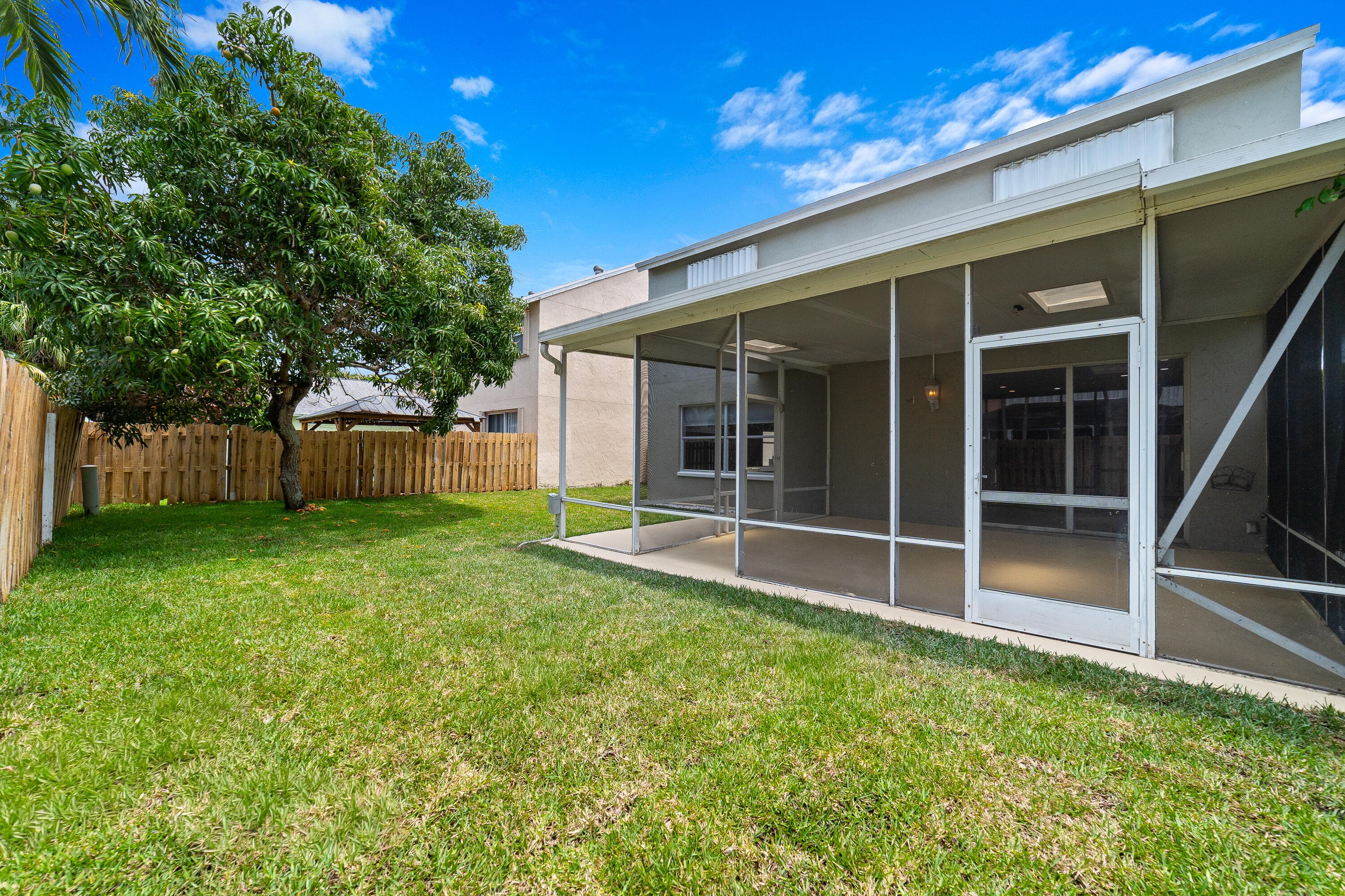 1062 Fairfax Cir W, Boynton Beach, FL 33436 — photo 35 of 49