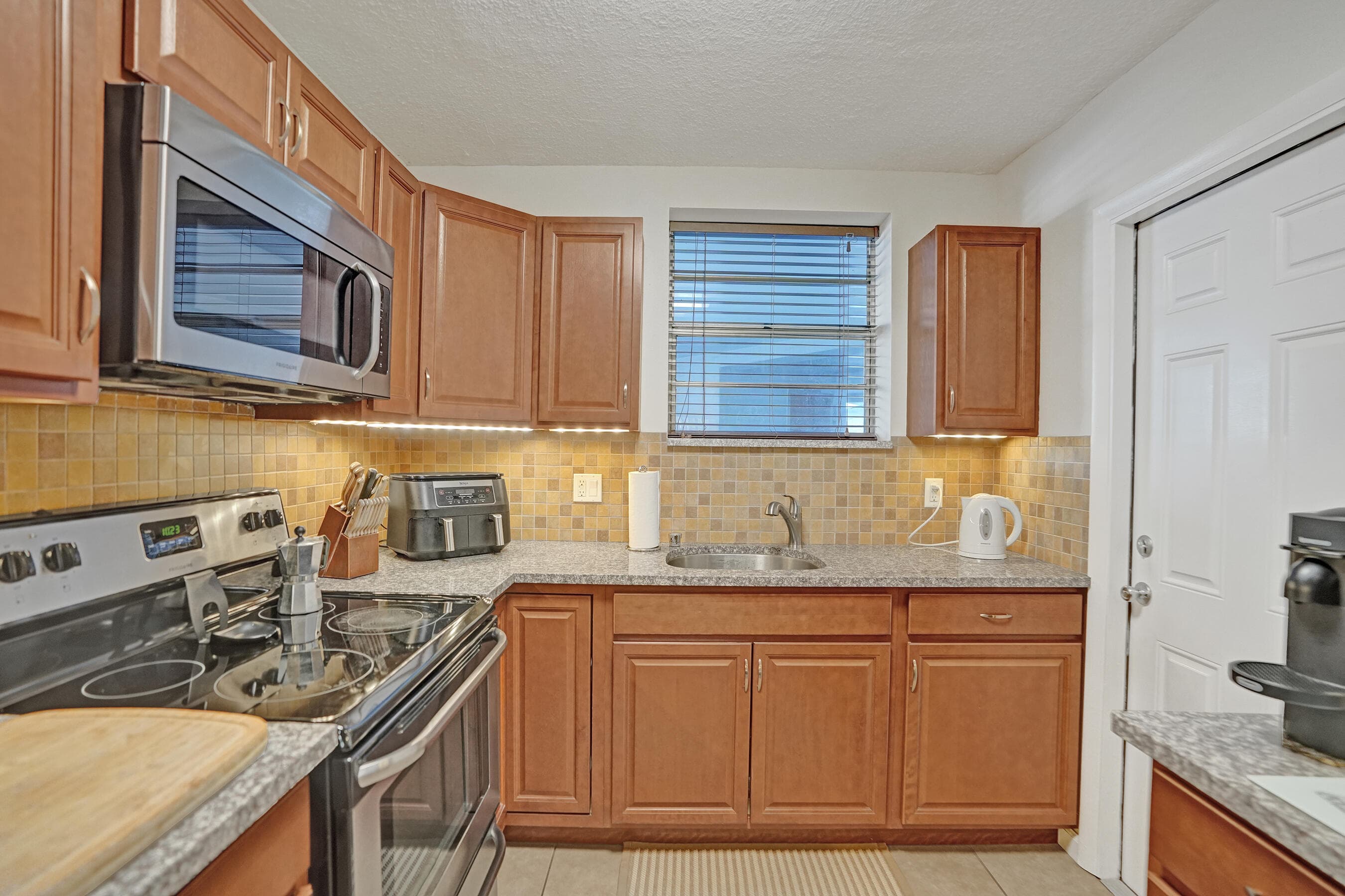 1400 Tallwood Avenue 107, Hollywood, FL 33021 — photo 19 of 57