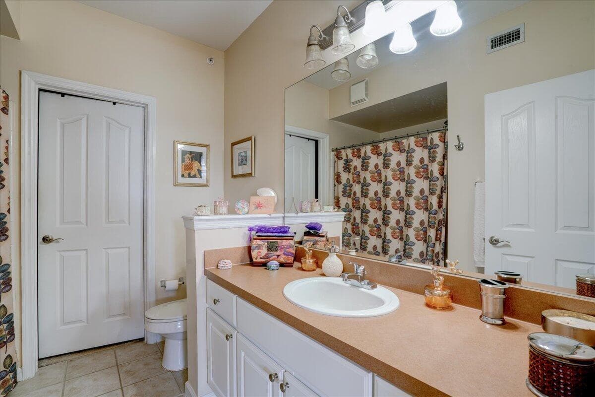 2012 Alta Meadows Lane 103, Delray Beach, FL 33444 — photo 21 of 29