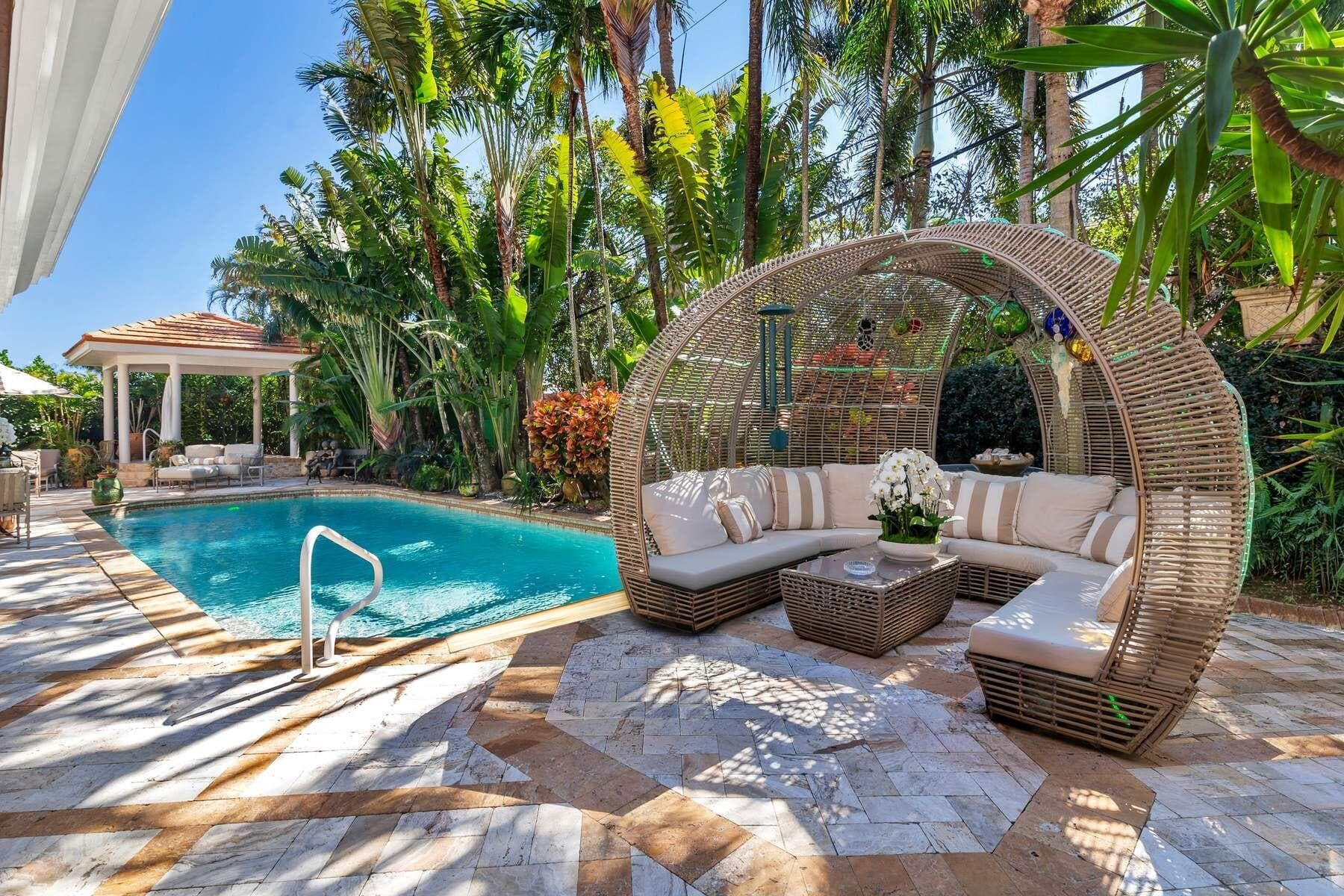 286 Jamaica Lane, Palm Beach, FL 33480 — photo 13 of 17