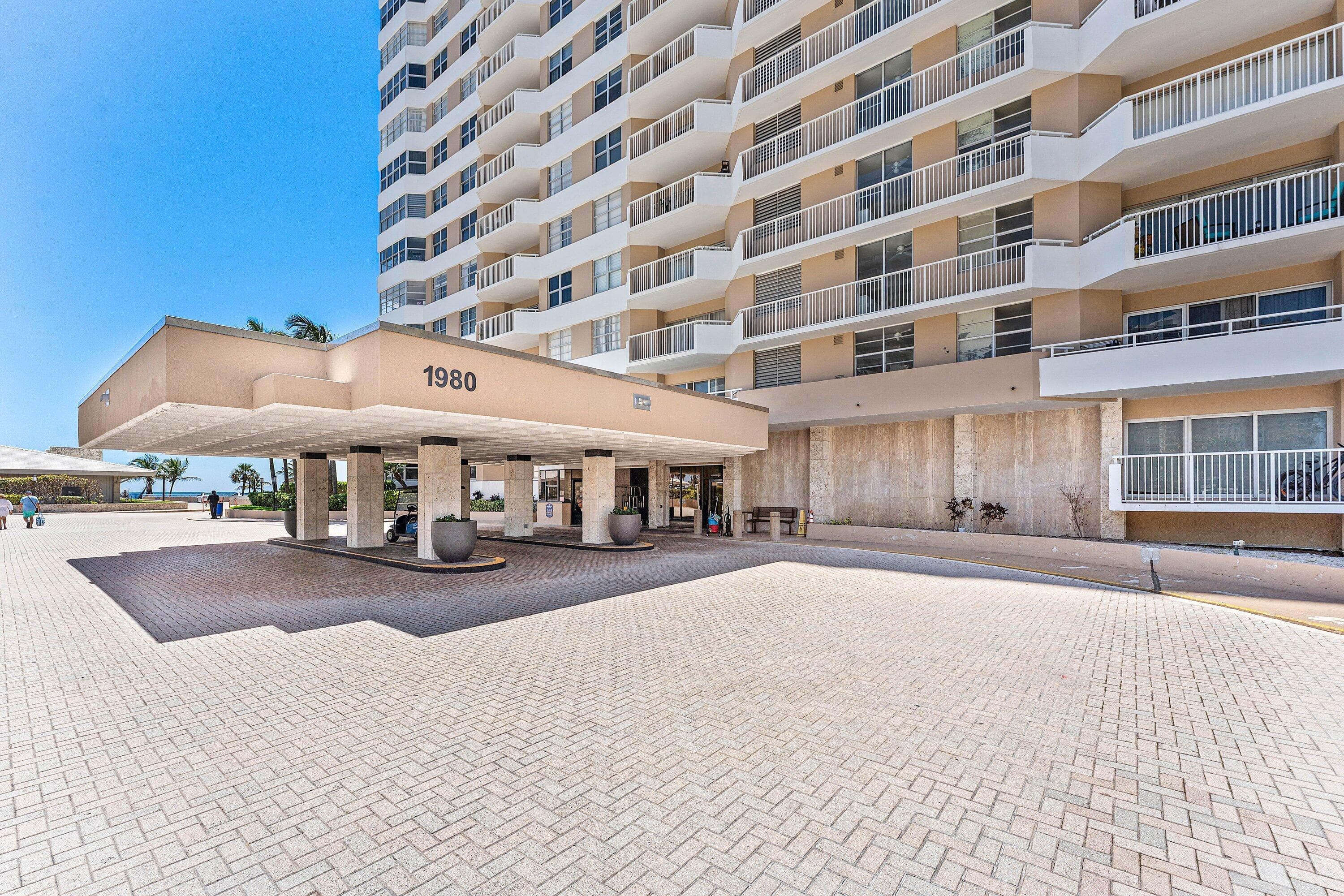 1980 S Ocean Drive 18q, Hallandale Beach, FL 33009 — photo