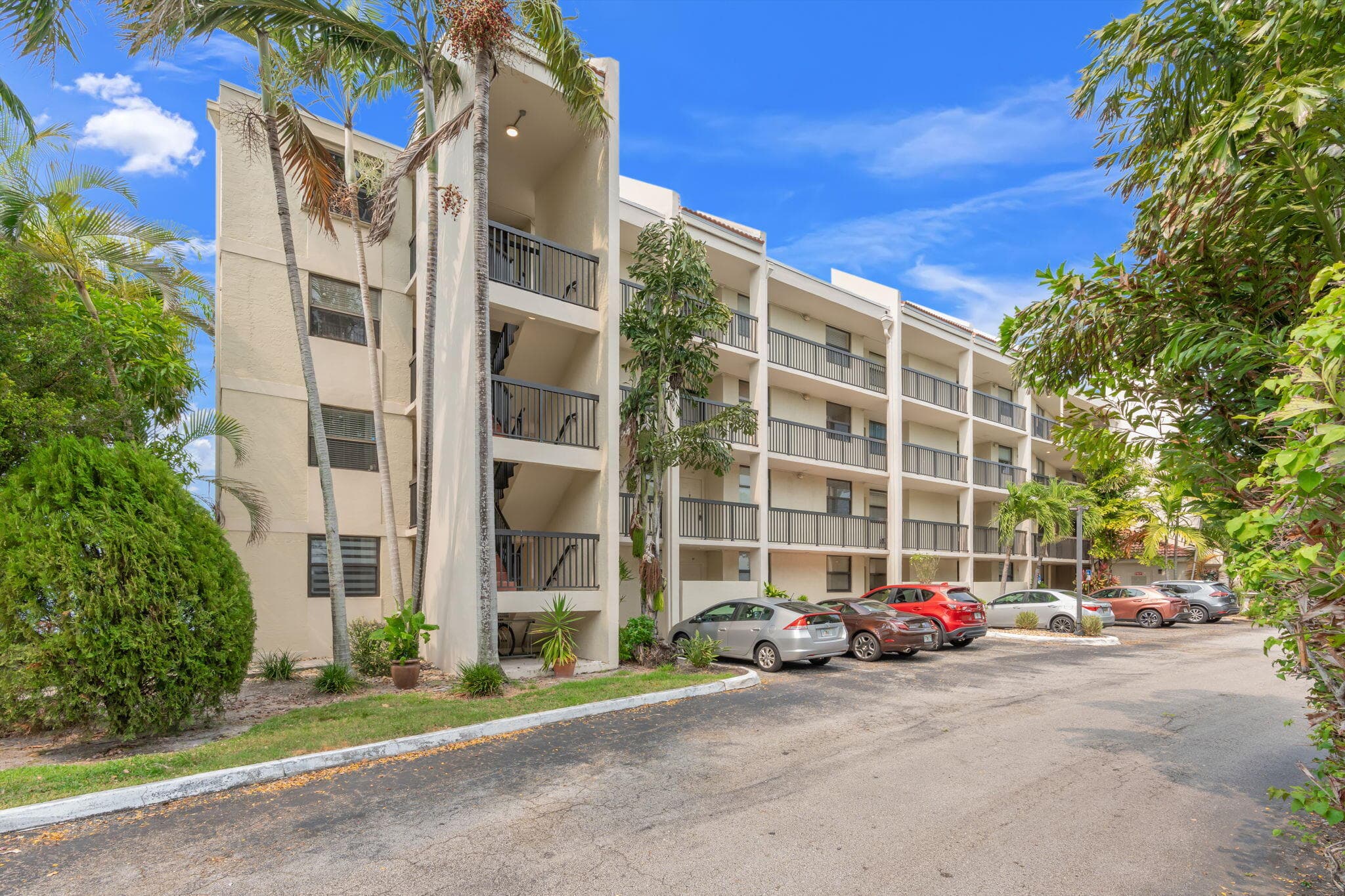 116 Lake Emerald Drive 101, Oakland Park, FL 33309 — photo 25 of 64
