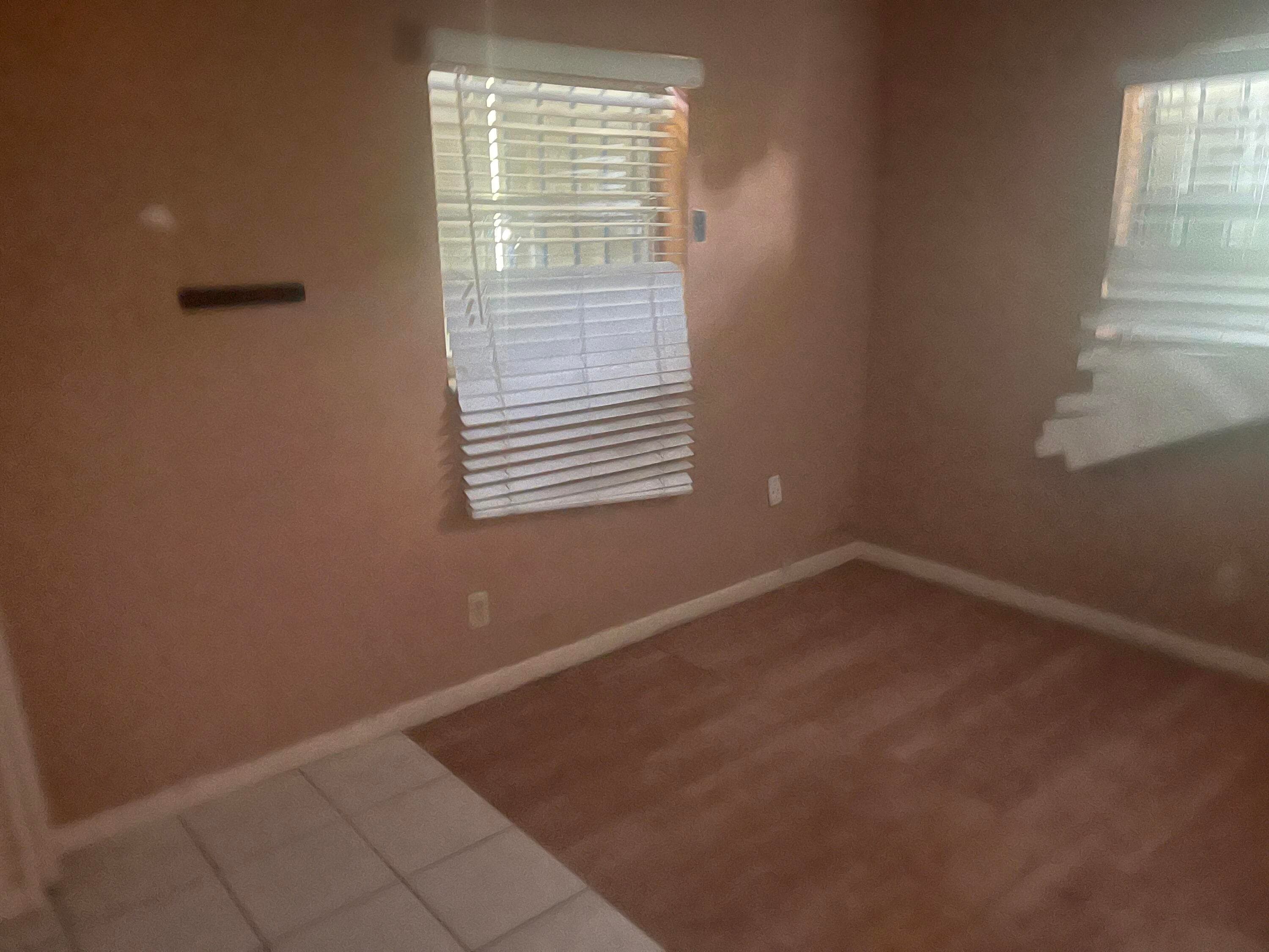 915 SW 4th Street, Delray Beach, FL 33444 — photo 8 of 9