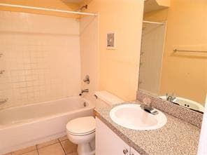17255 SW 95th Avenue 208, Palmetto Bay, FL 33157 — photo 5 of 8