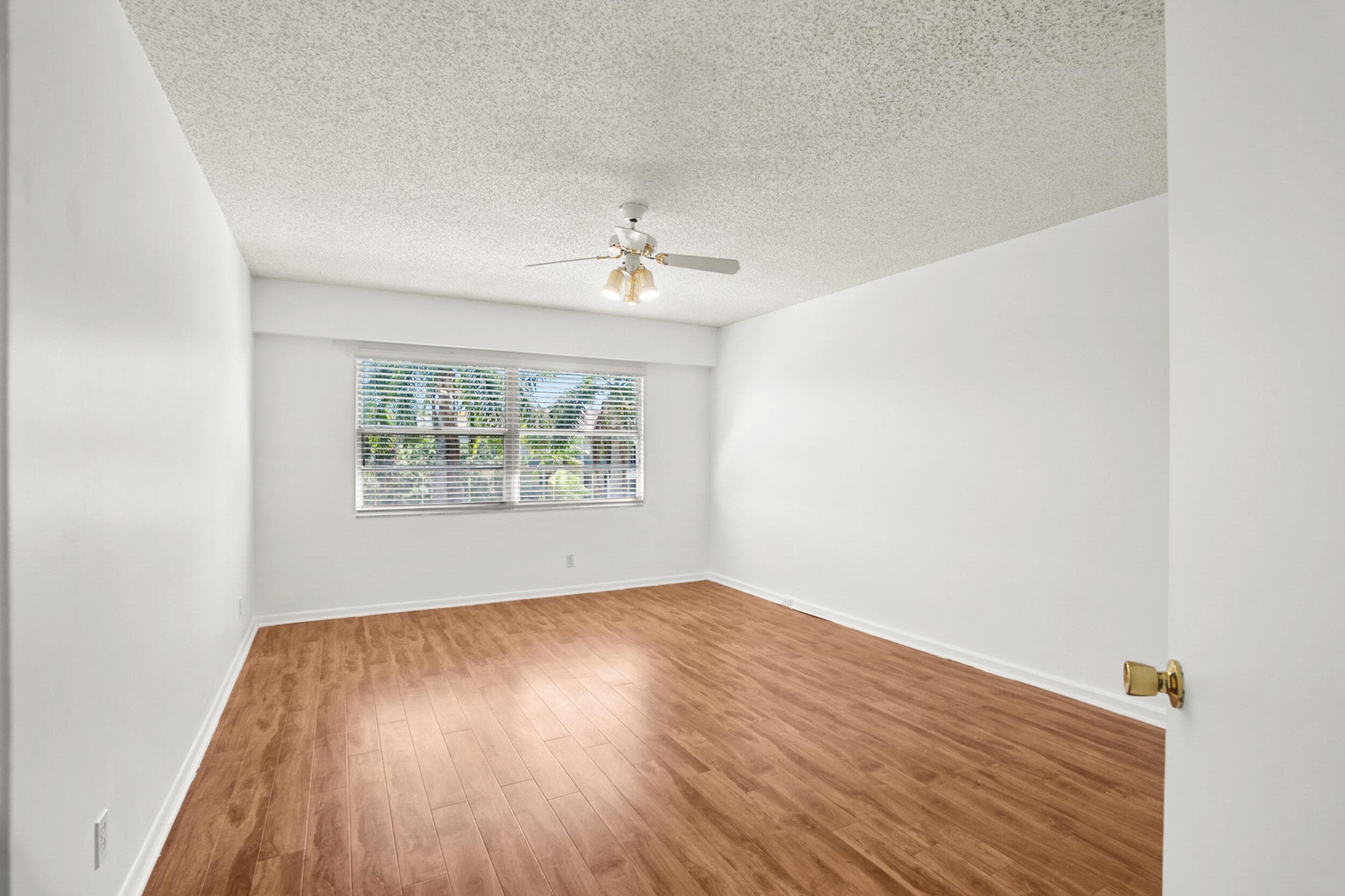 1200 SW 130th Avenue 402g, Pembroke Pines, FL 33027 — photo 19 of 53