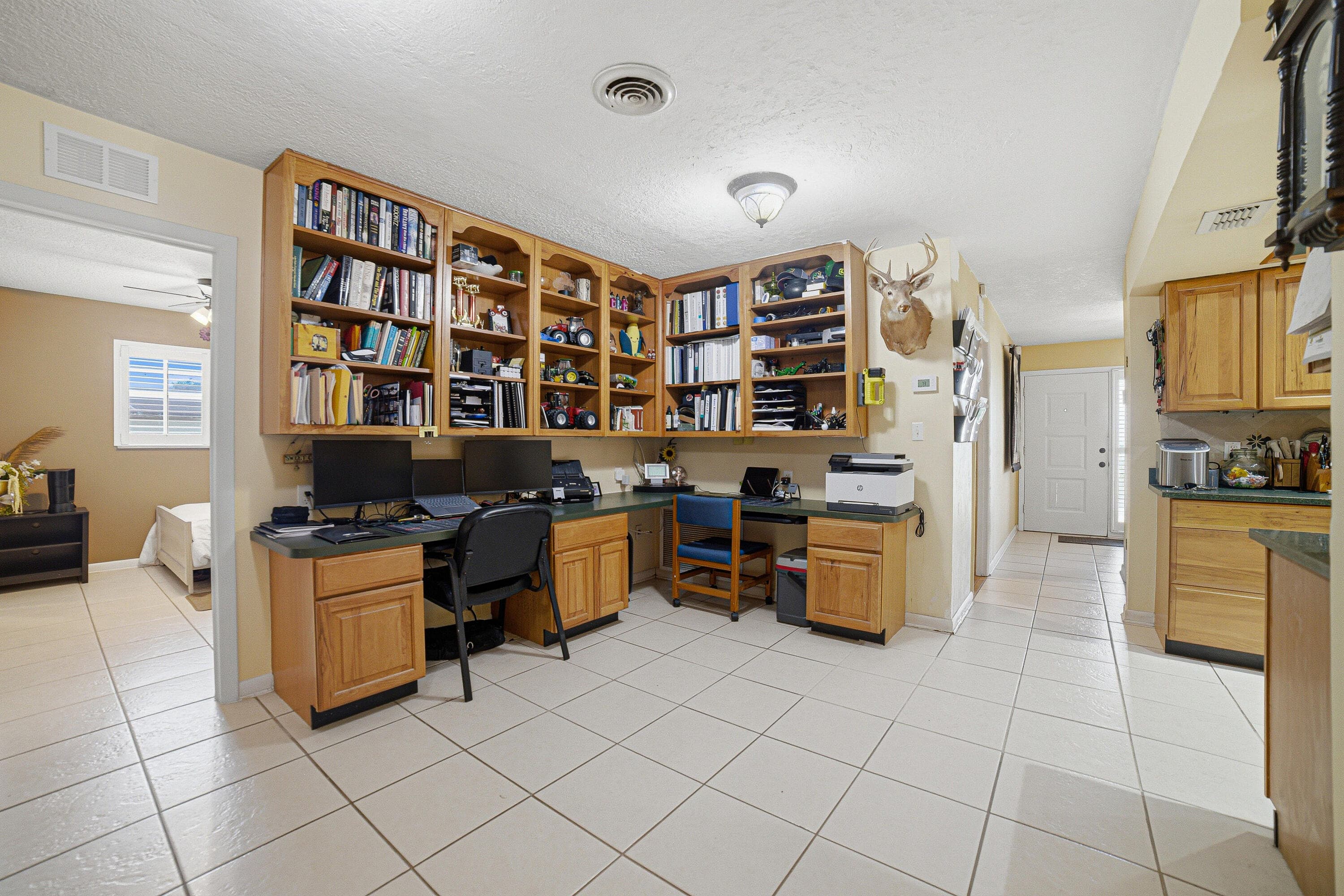 1009 NE 18th Street, Belle Glade, FL 33430 — photo 31 of 50
