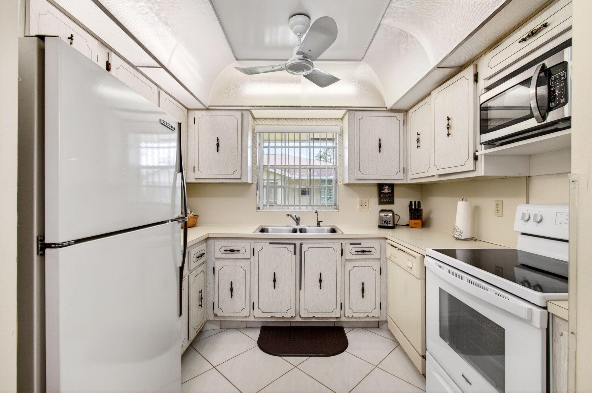 14290 Nesting Way A, Delray Beach, FL 33484 — photo 16 of 36