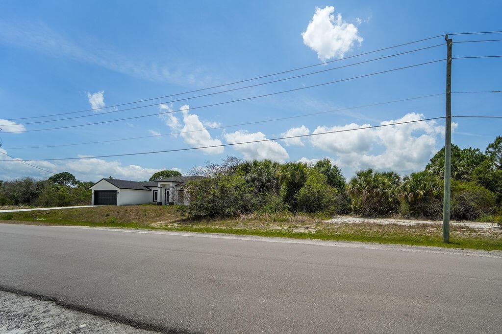 2392 SW Madden Ave Avenue, Palm Bay, FL 32908 — photo 2 of 53