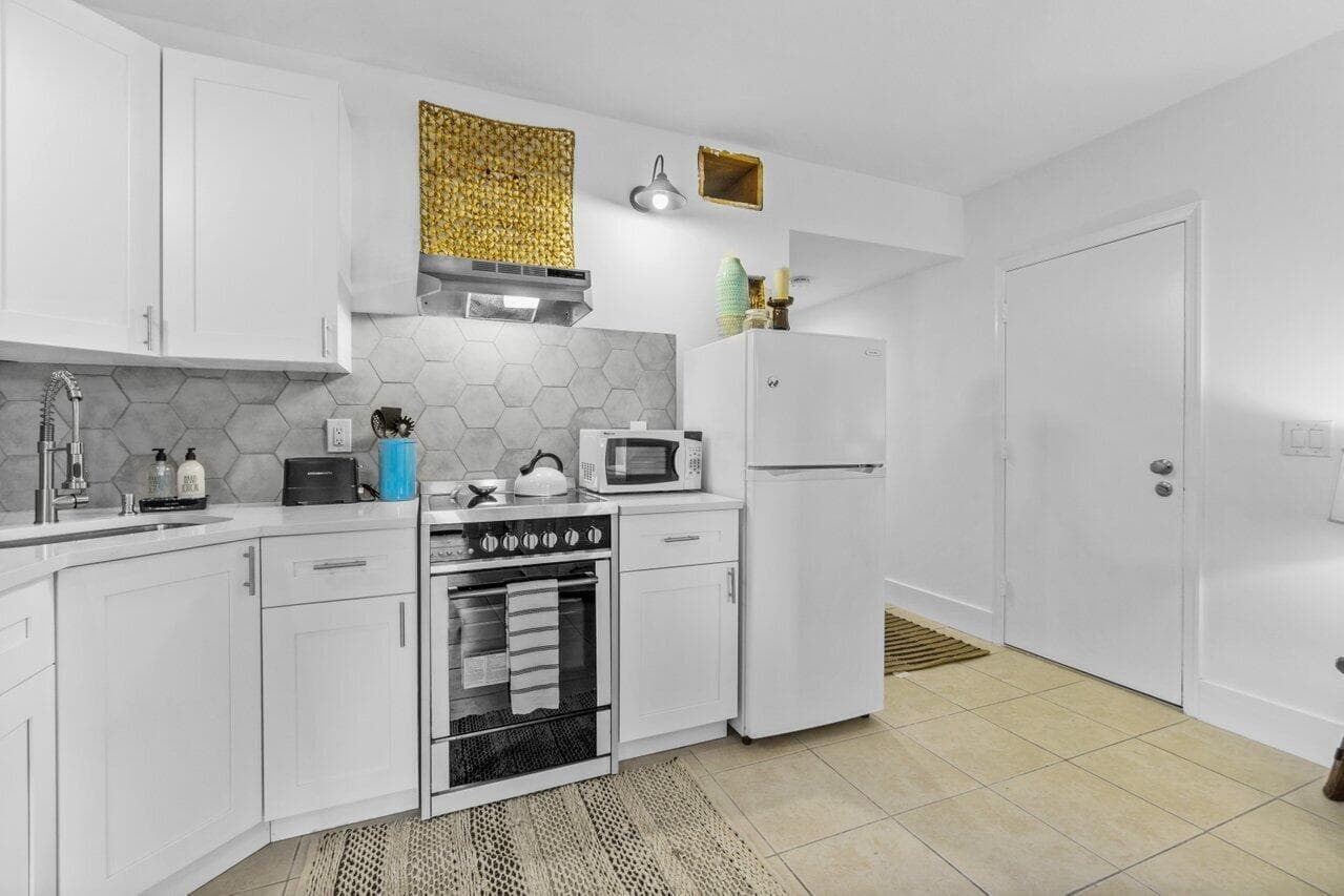 13334 Polo Club Road 207, Wellington, FL 33414 — photo 13 of 22