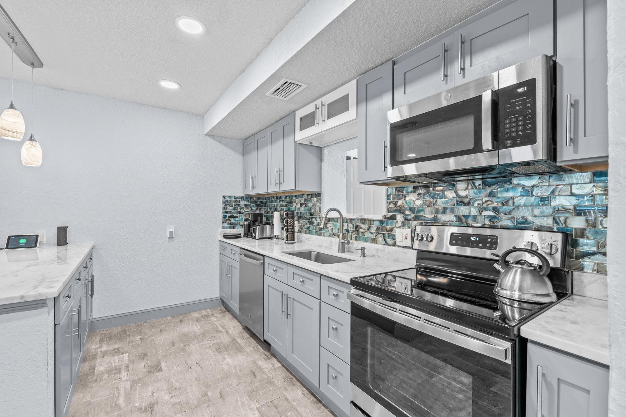 741 W 10th Street, Riviera Beach, FL 33404 — photo 9 of 30