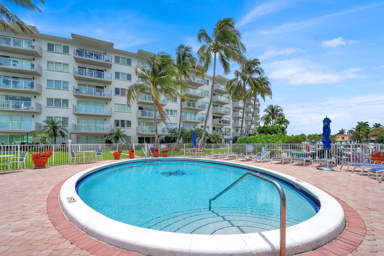 140 NE 28th Avenue 502, Pompano Beach, FL 33062 — photo 28 of 44