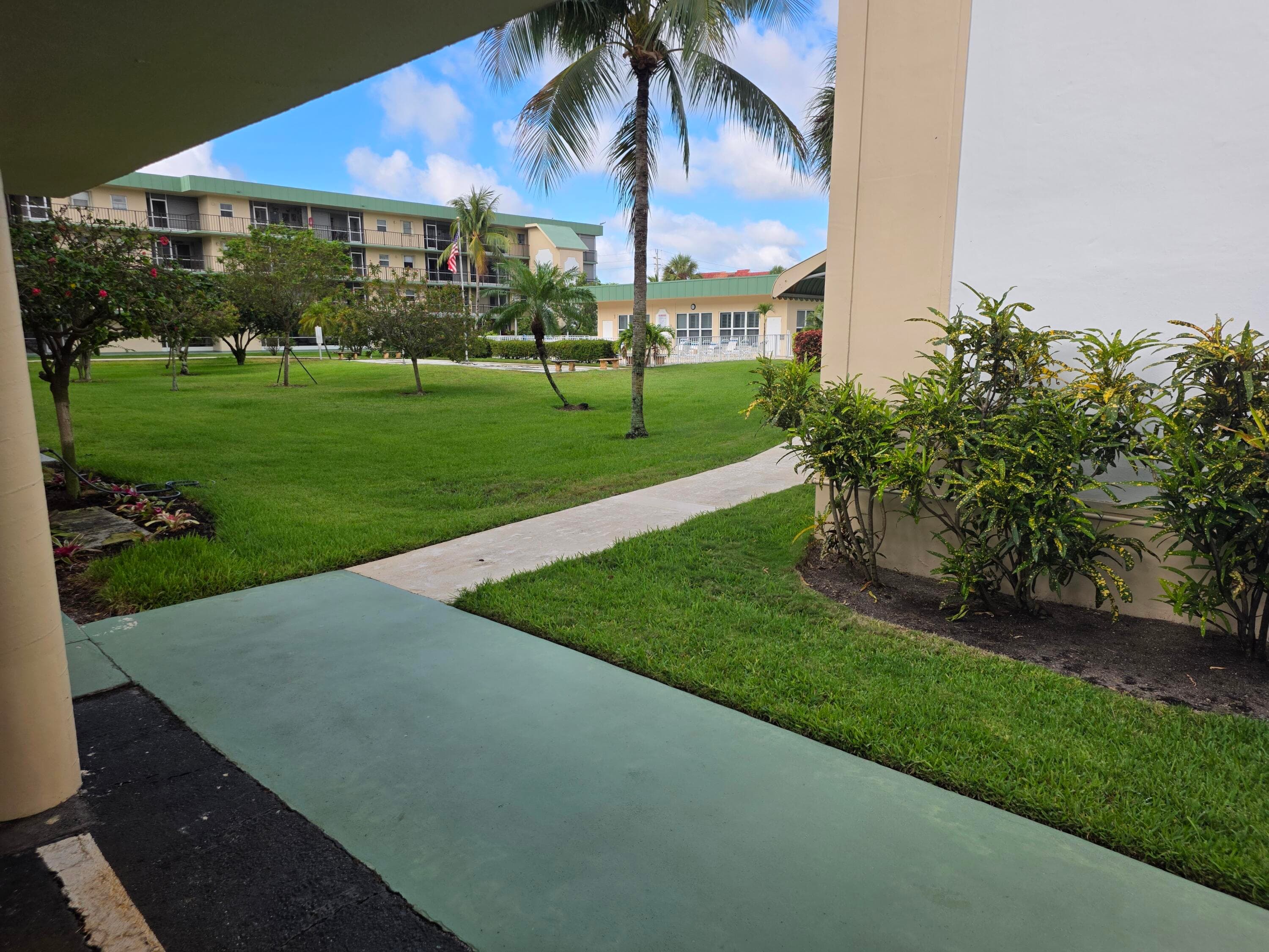 808 SE 7th Street 101, Deerfield Beach, FL 33441 — photo 3 of 42