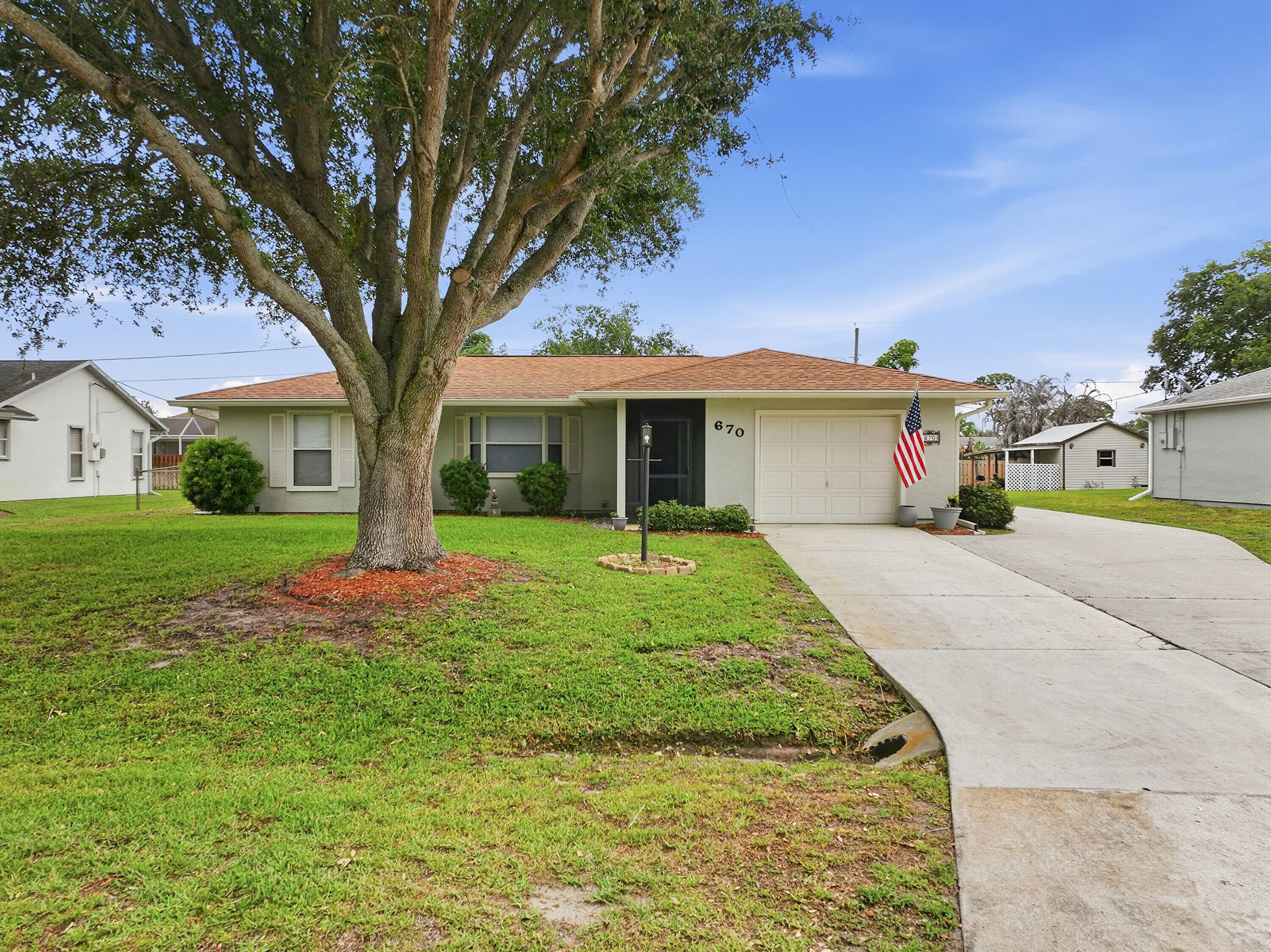 670 Nobles Street, Sebastian, FL 32958 — photo 6 of 46
