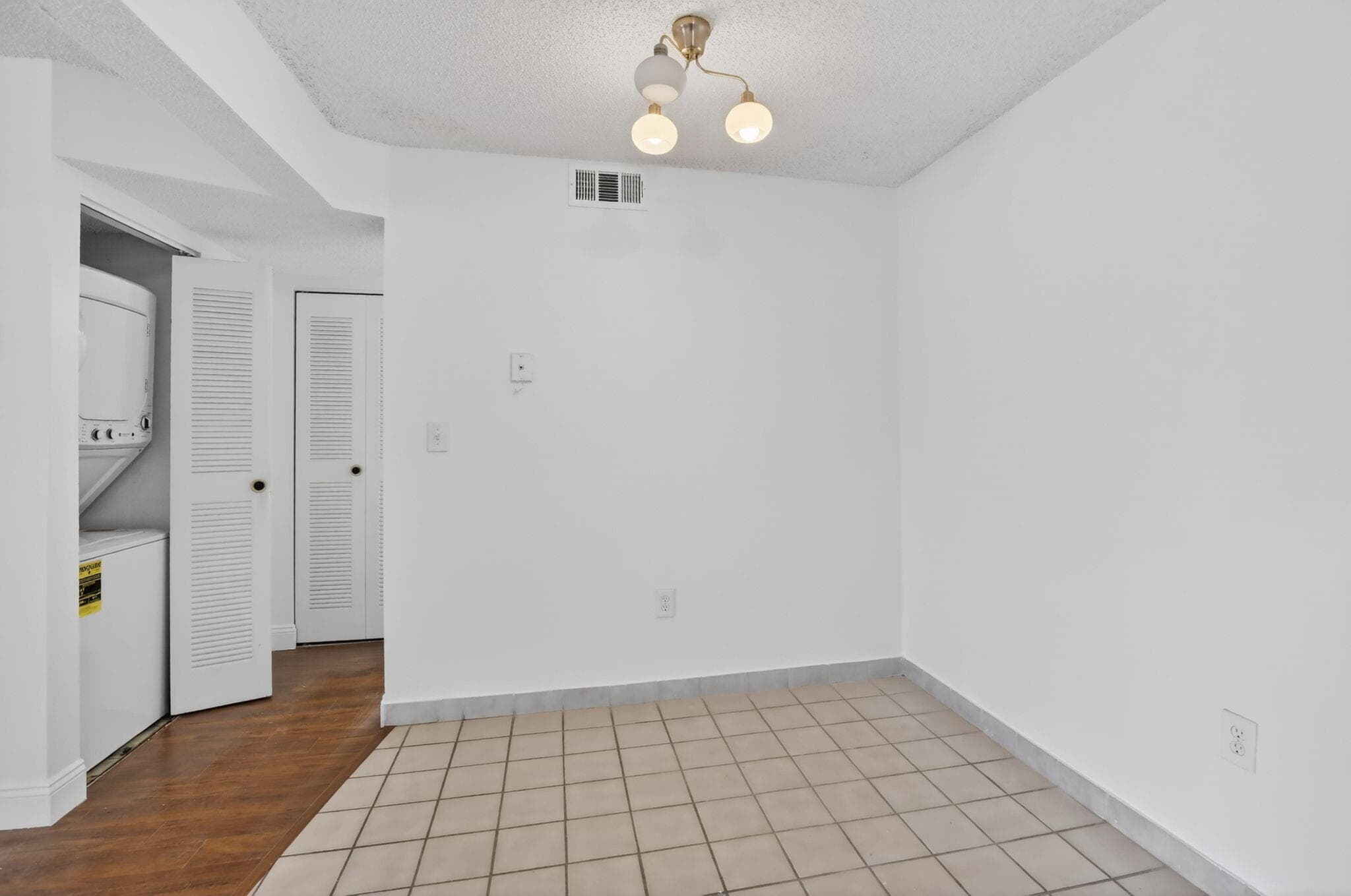 300 Palm Circle W 305, Pembroke Pines, FL 33025 — photo 13 of 42