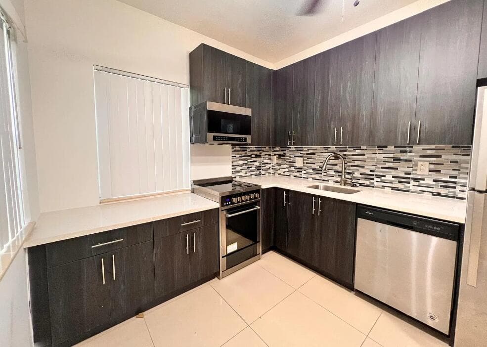 950 Lake Wyman Road A, Boca Raton, FL 33431 — photo 3 of 7