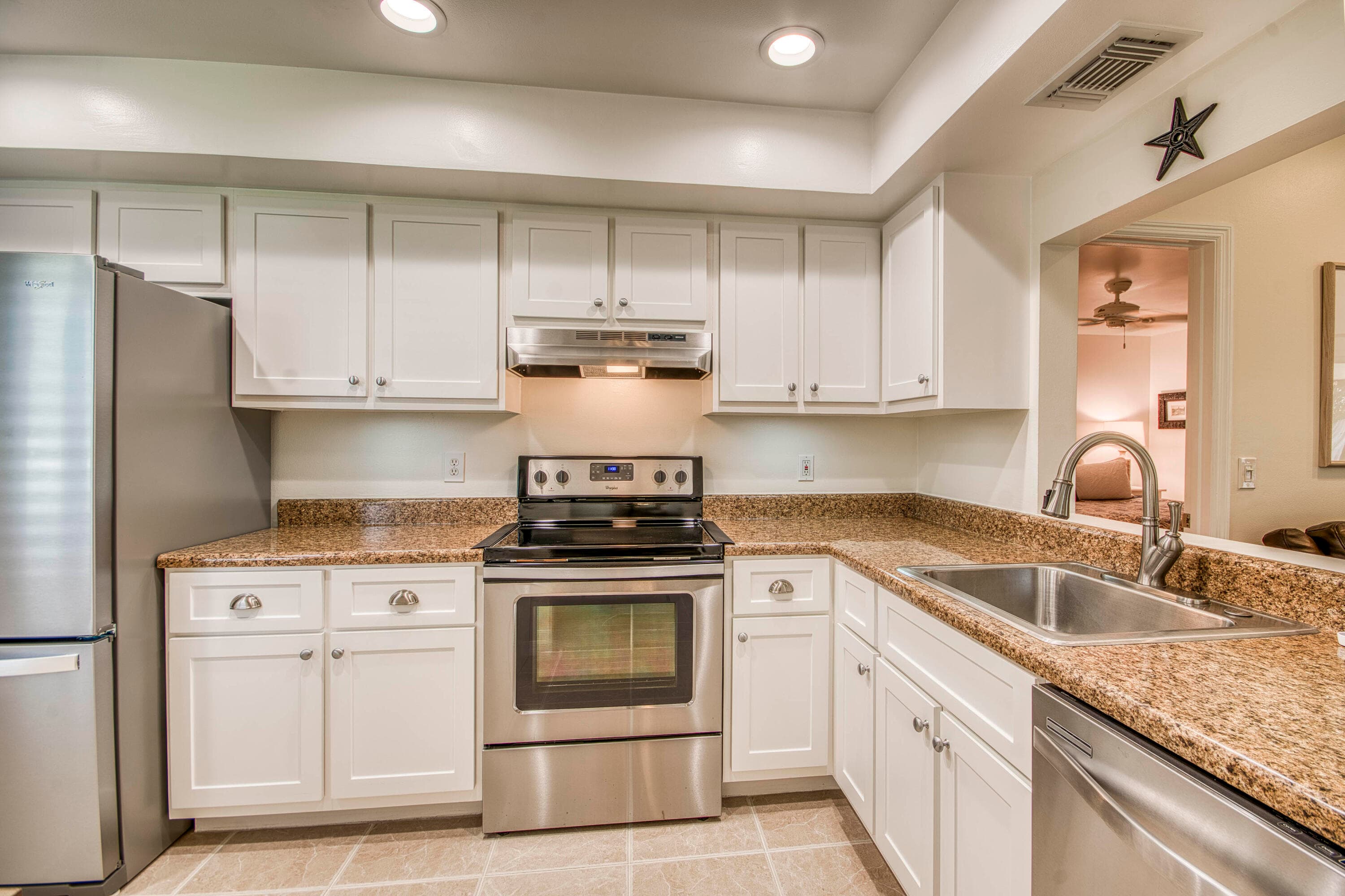 108 Wandering Trail, Jupiter, FL 33458 — photo 11 of 34