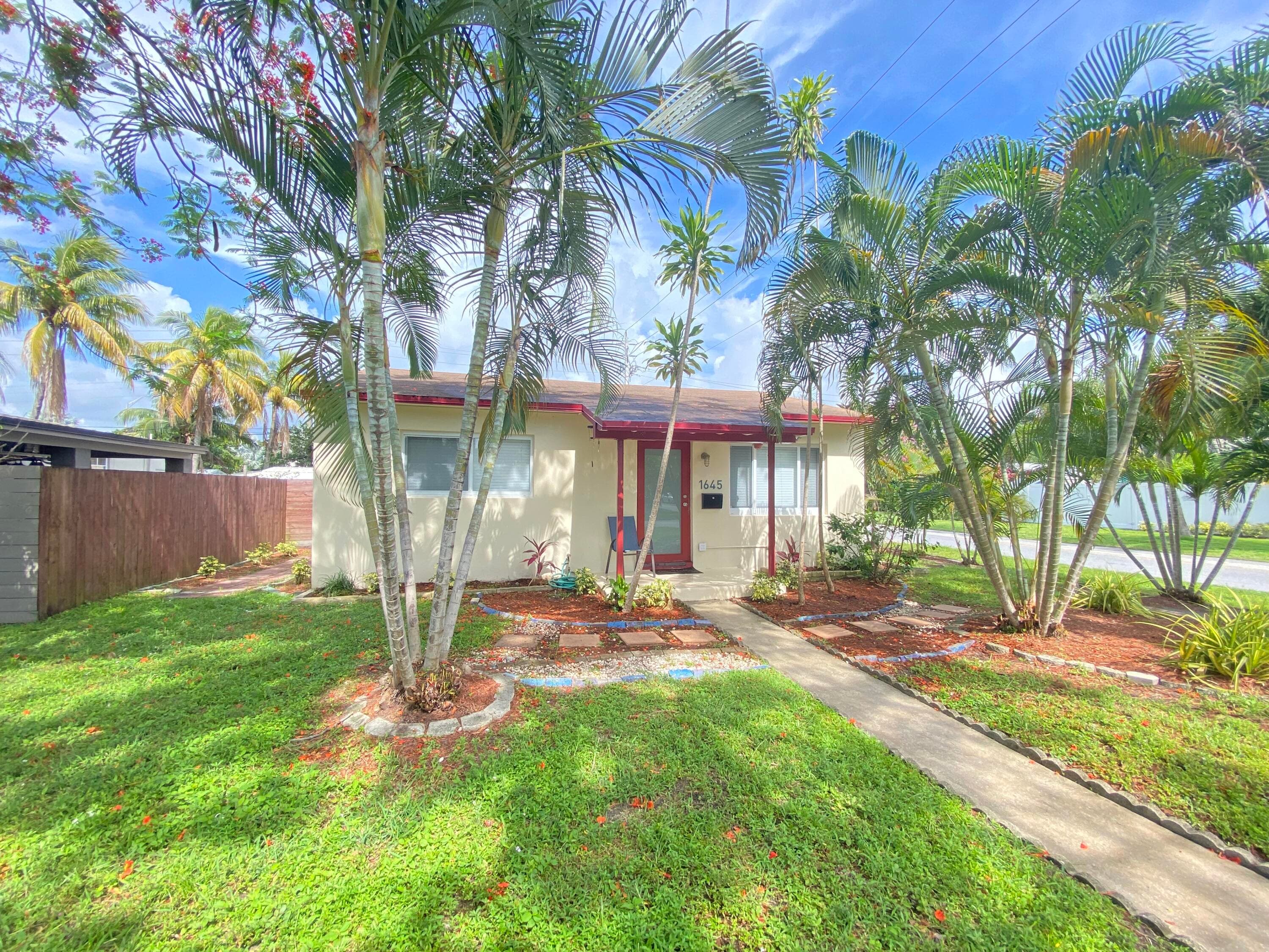 1645 NE 16th Avenue, Fort Lauderdale, FL 33305 — photo 1 of 24