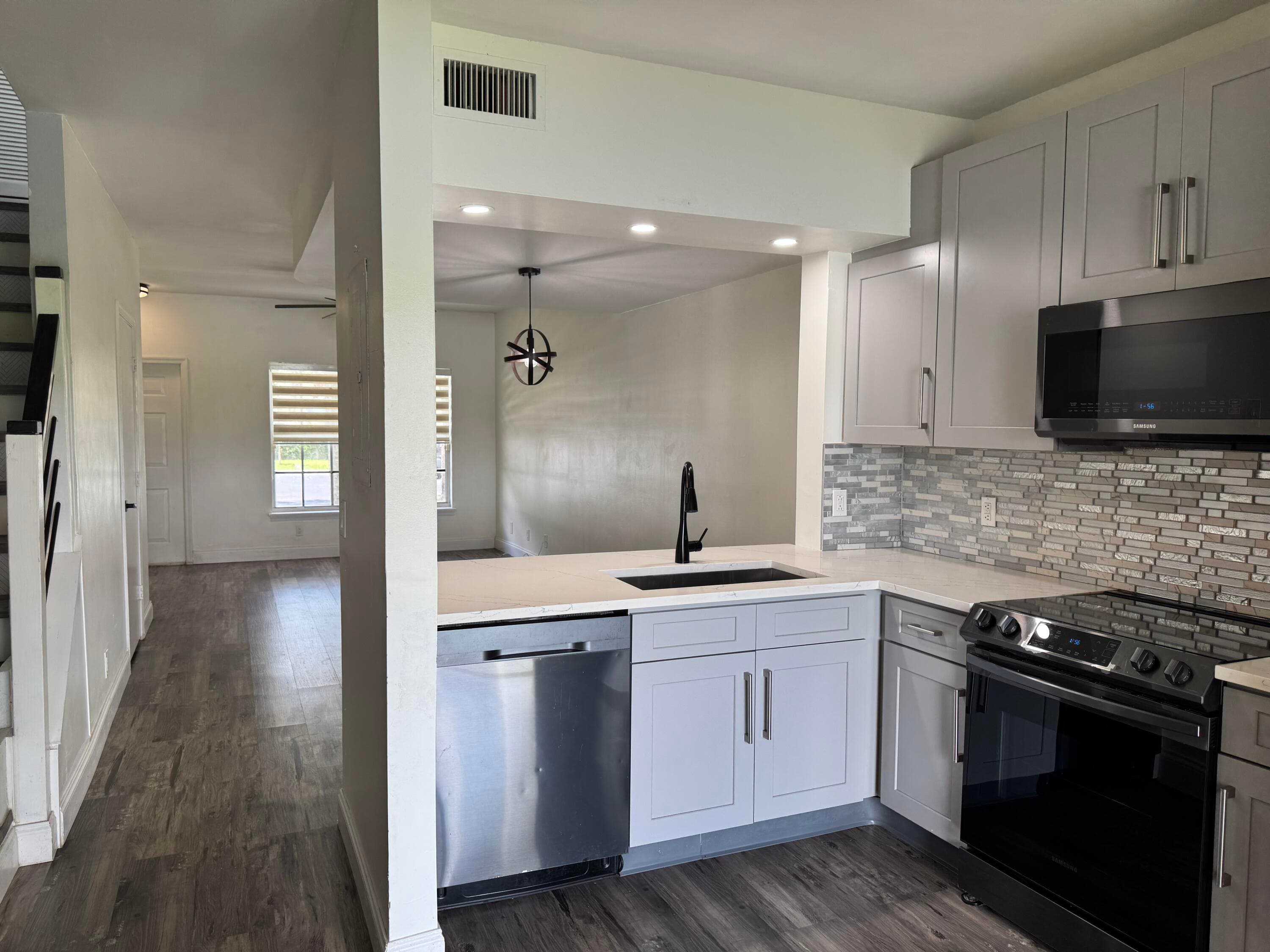 3124 SW 49th Street 119, Dania Beach, FL 33312 — photo 8 of 36