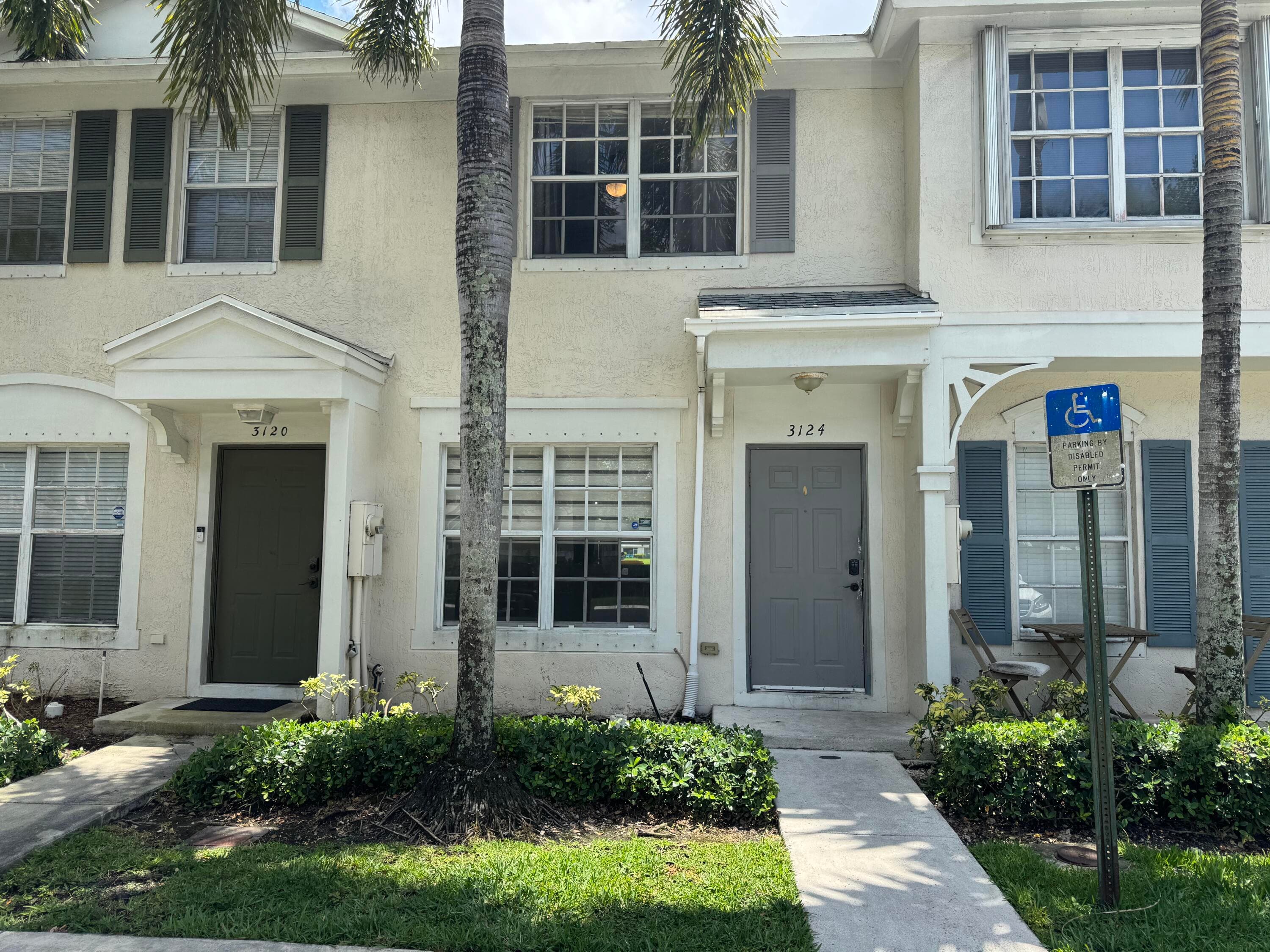 3124 SW 49th Street 119, Dania Beach, FL 33312 — photo 1 of 36