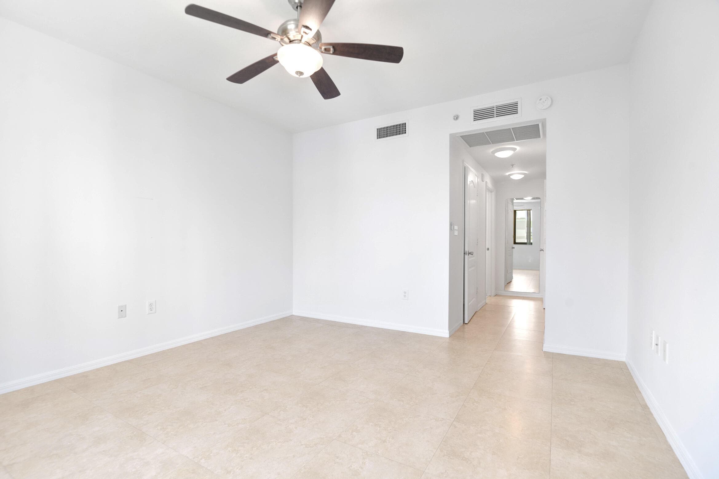 100 N Federal Highway 734, Fort Lauderdale, FL 33301 — photo 20 of 50