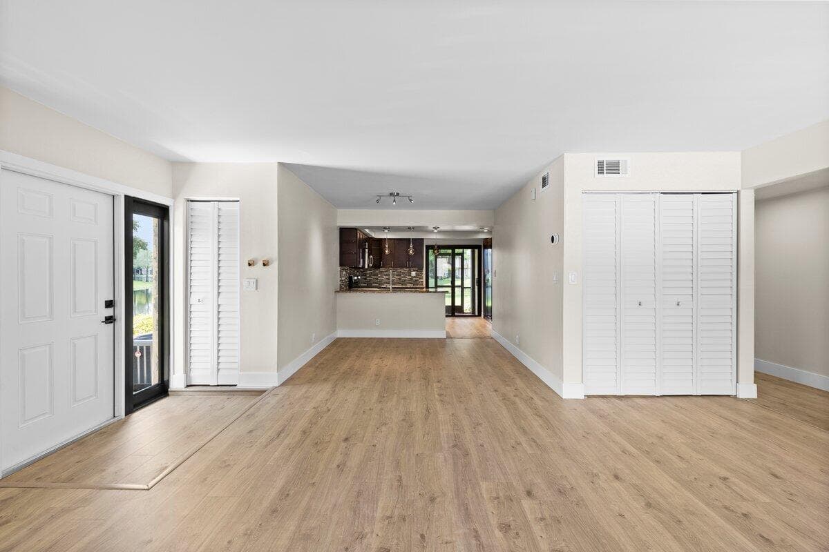 28 Wimbledon Lake Drive 222, Plantation, FL 33324 — photo 7 of 30