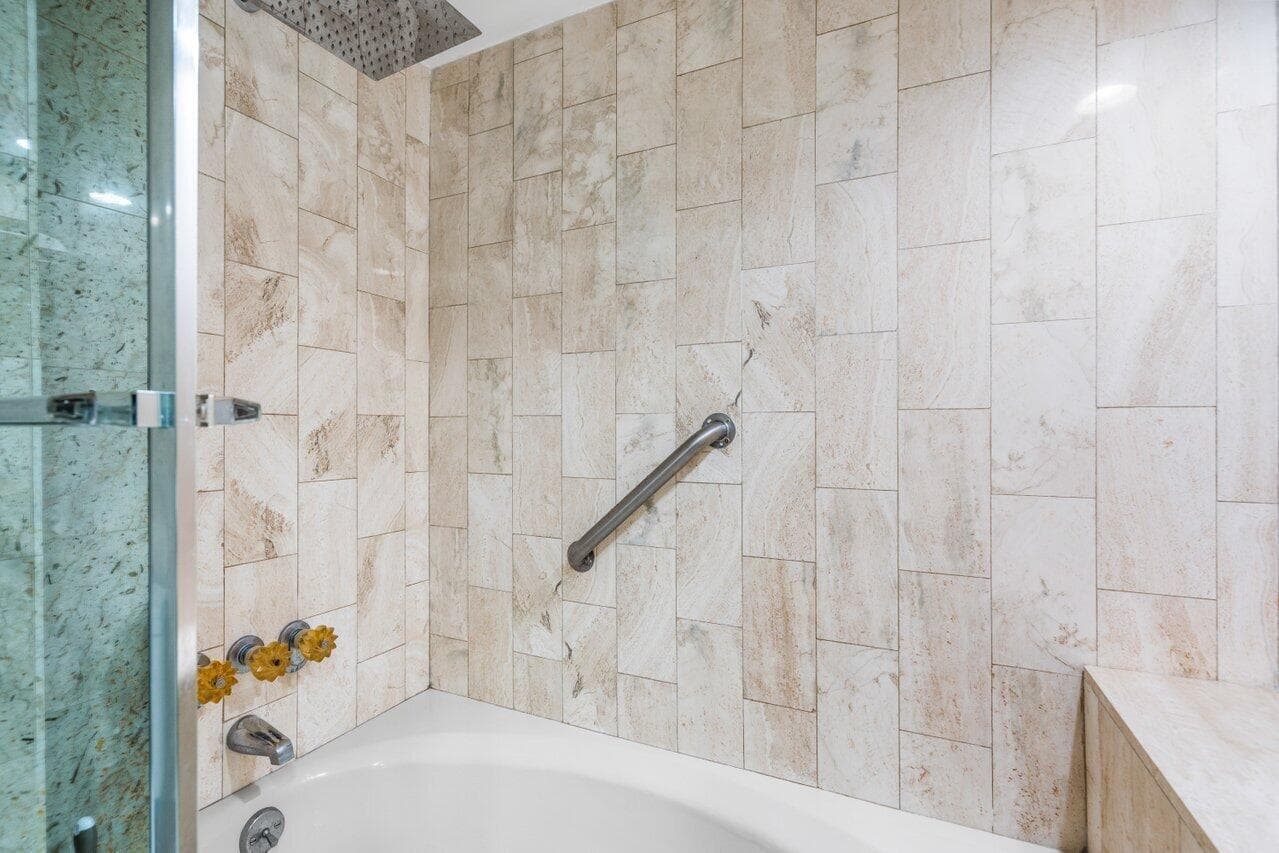 5200 N Ocean Drive 102, Singer Island, FL 33404 — photo 29 of 39