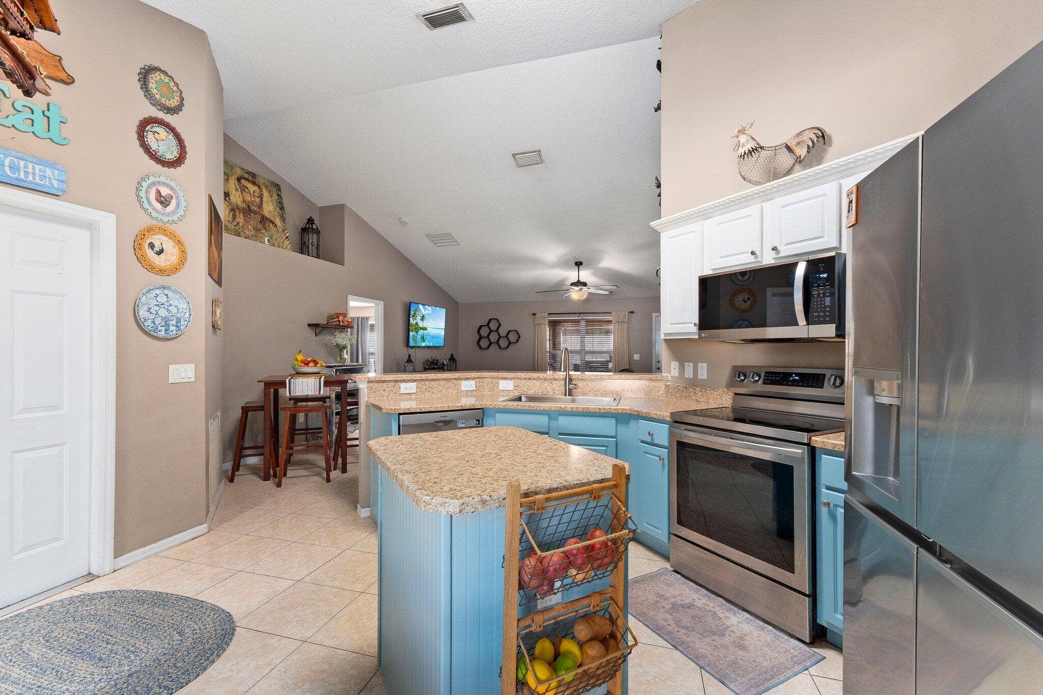 6610 NW Omega Road, Port St. Lucie, FL 34983 — photo 15 of 34