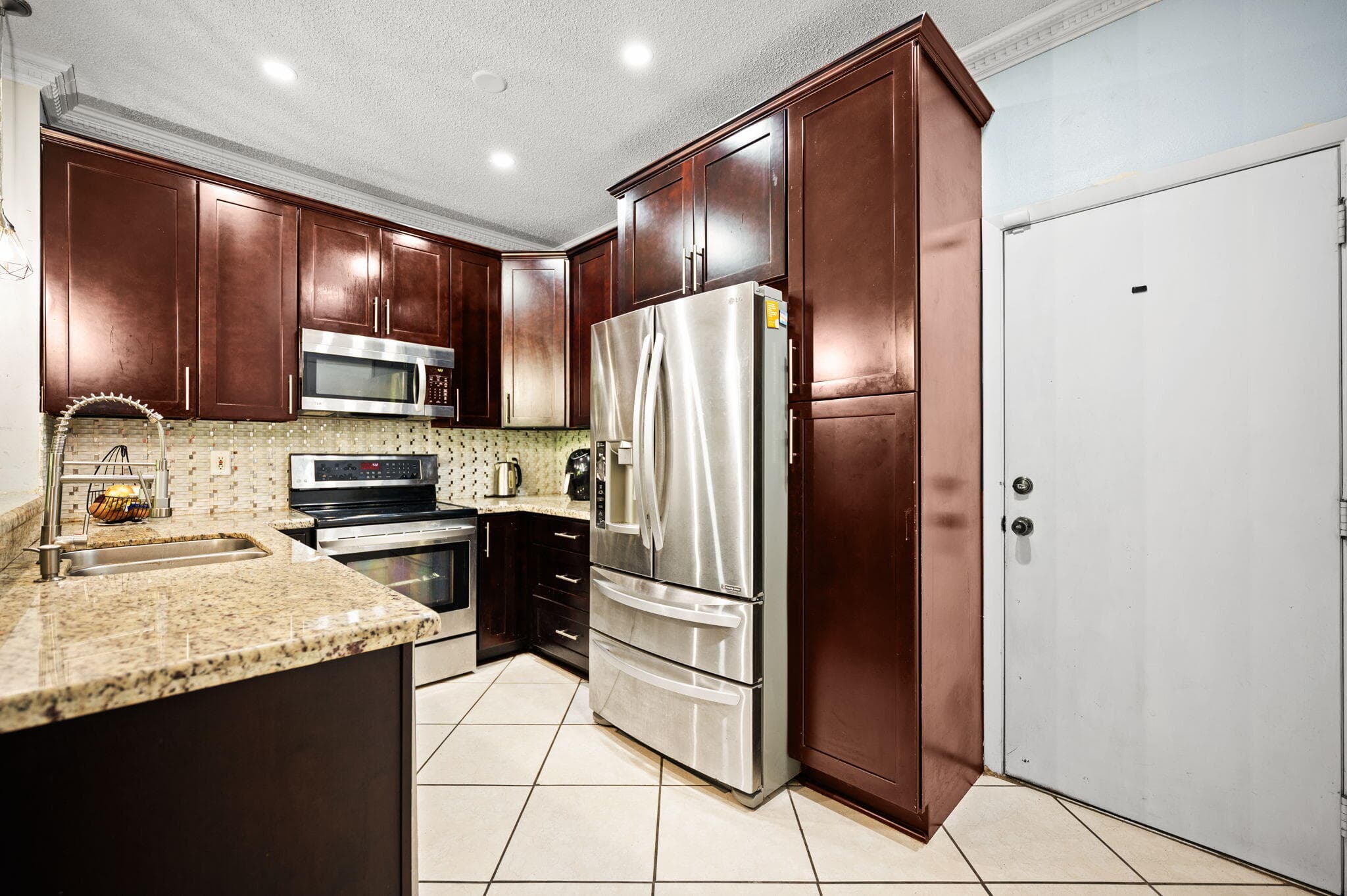 483 NW 87th Terrace, Coral Springs, FL 33071 — photo 10 of 40